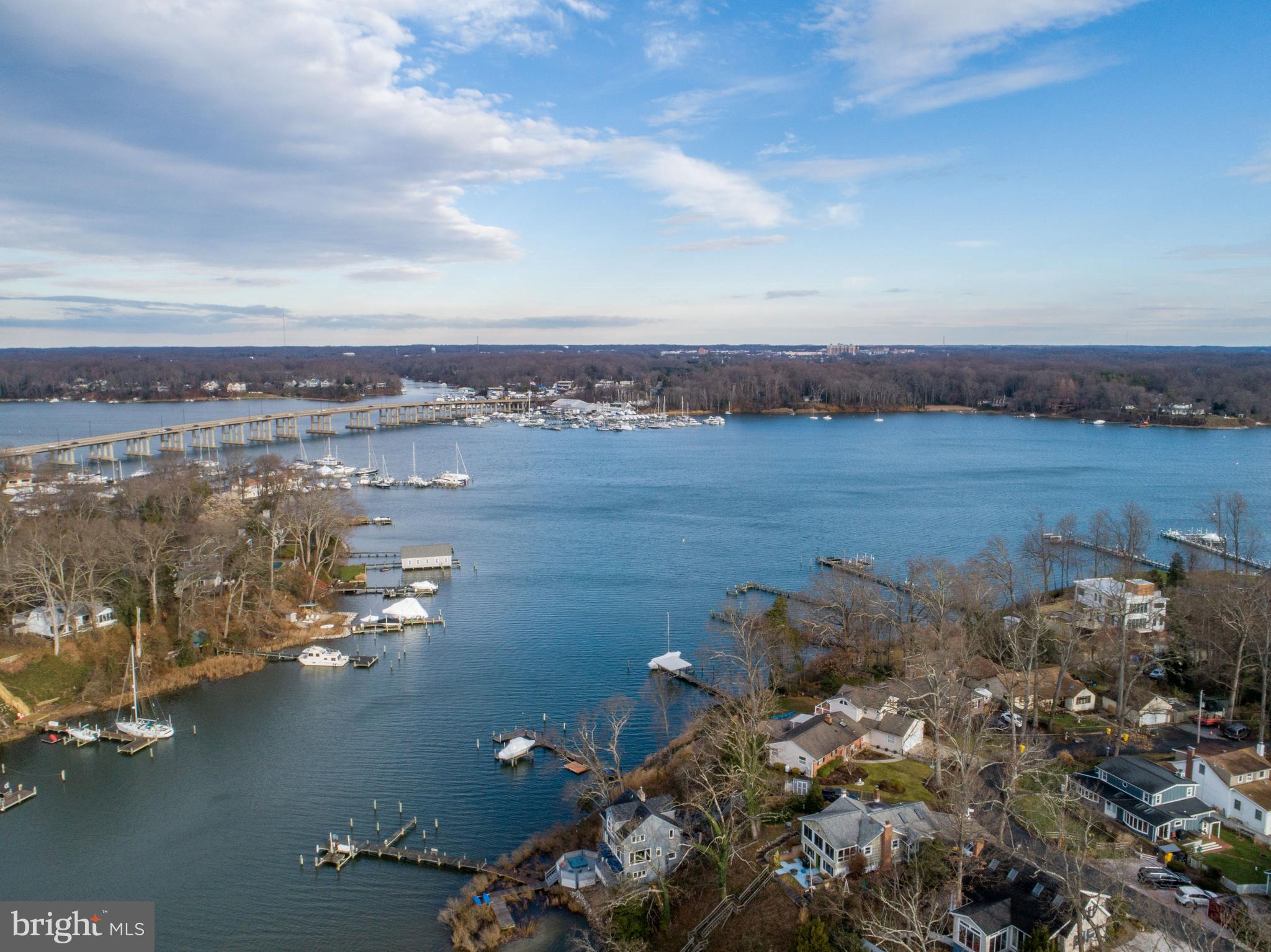 EDGEWATER - Residential