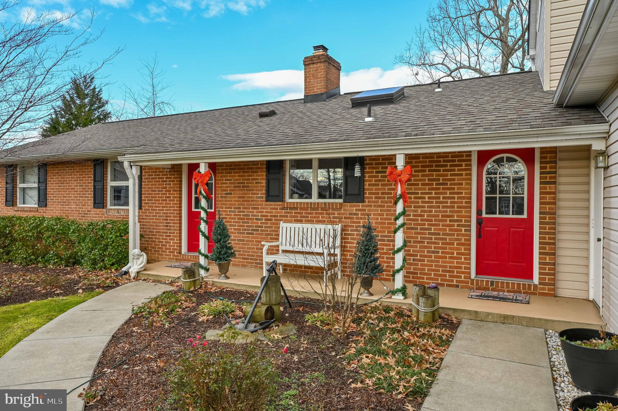 EDGEWATER - Residential