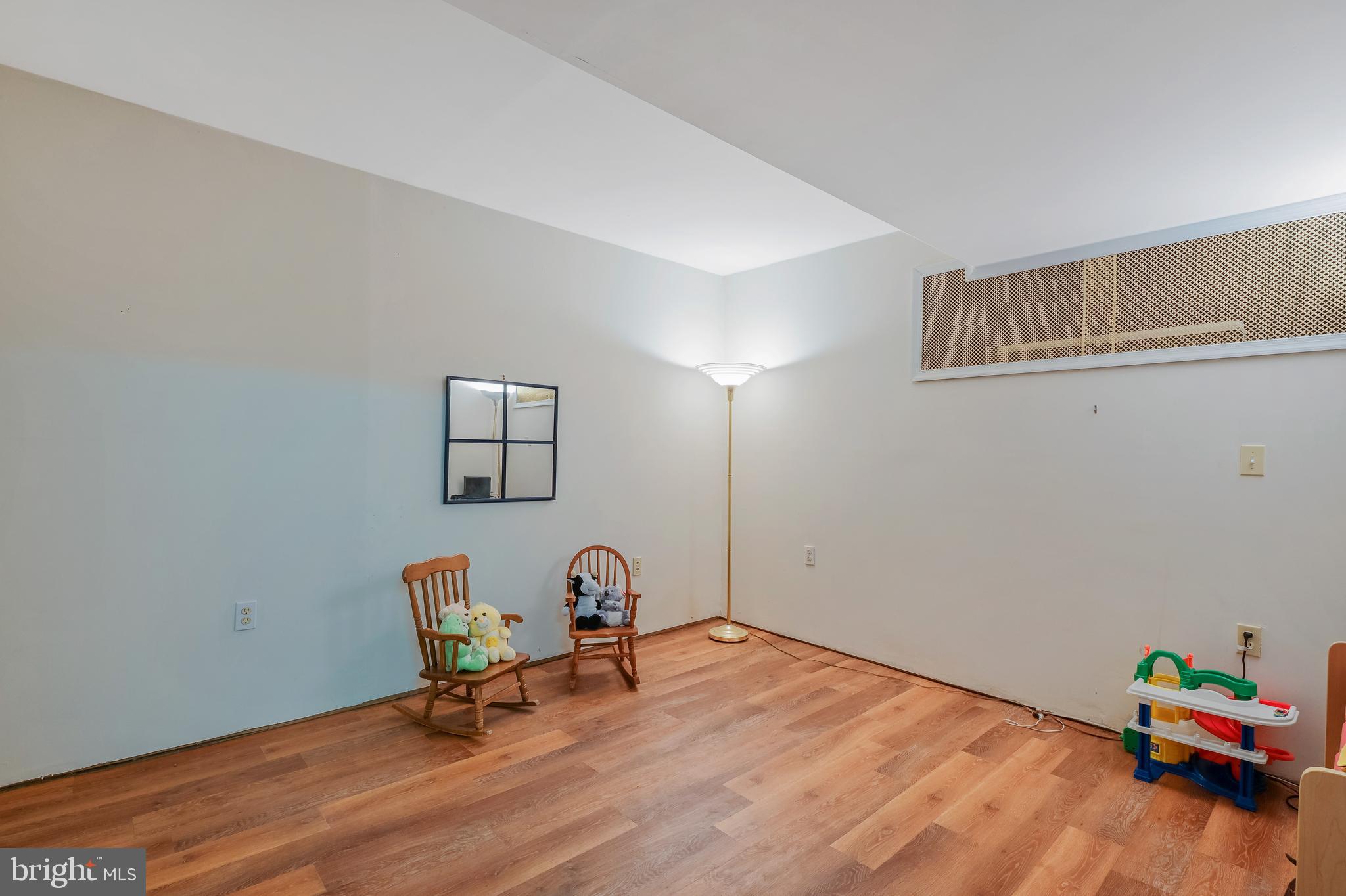 EDGEWATER - Residential