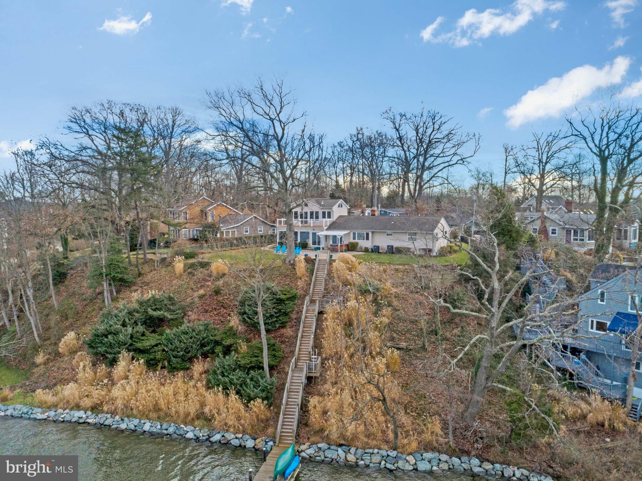 EDGEWATER - Residential