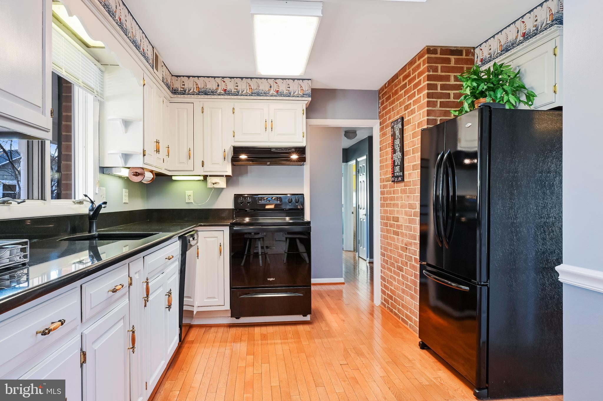 EDGEWATER - Residential