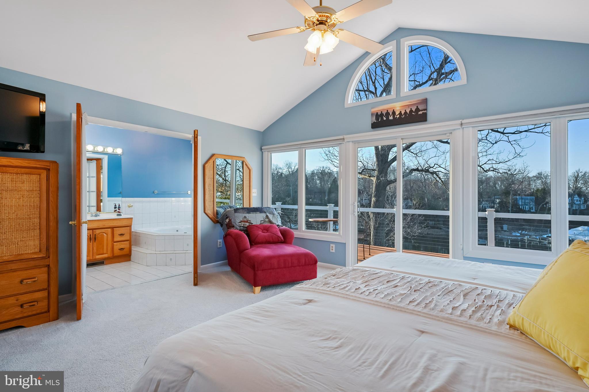 EDGEWATER - Residential