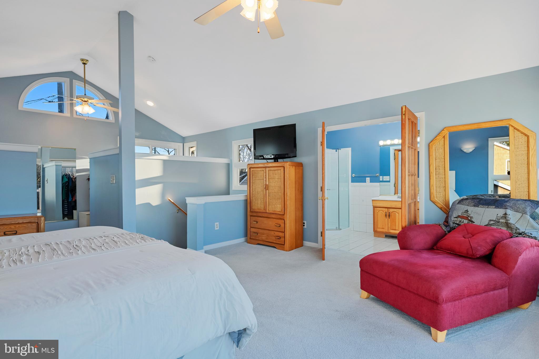 EDGEWATER - Residential