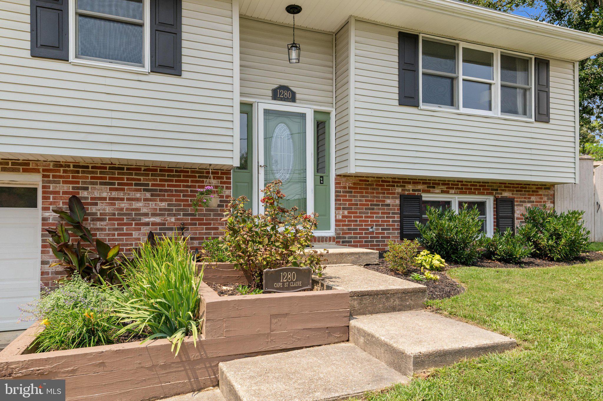 1280 CAPE ST CLAIRE ROAD