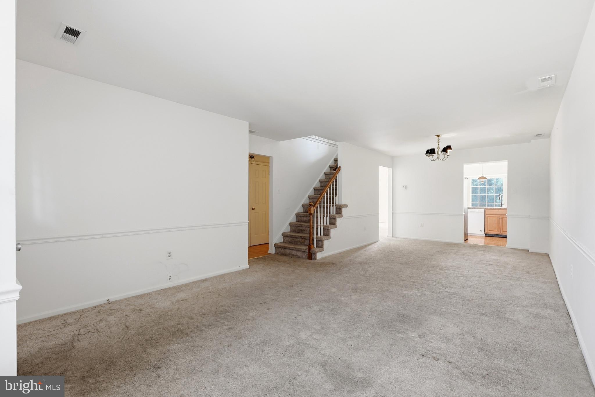 136 N TIMBER ROAD