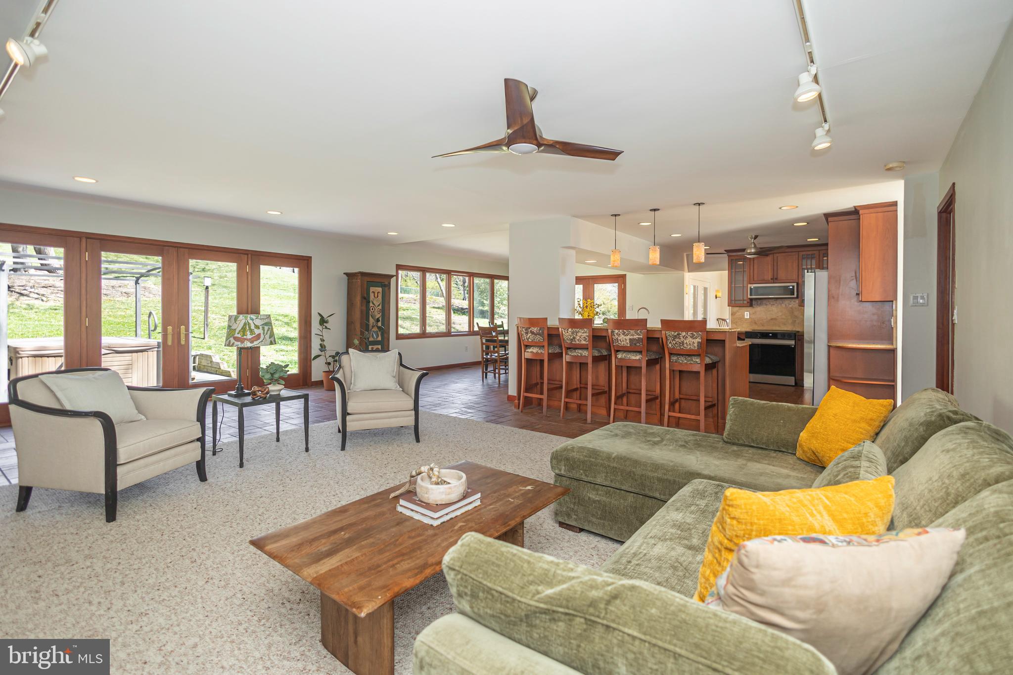 RIDGE VALLEY - Residential