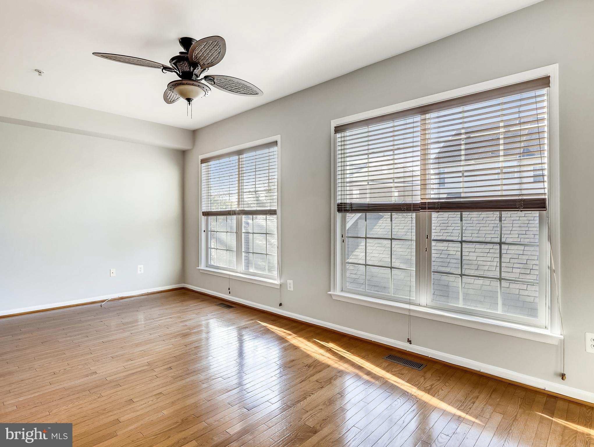 RETREAT AT FAIRWOOD TOWN - Residential Lease