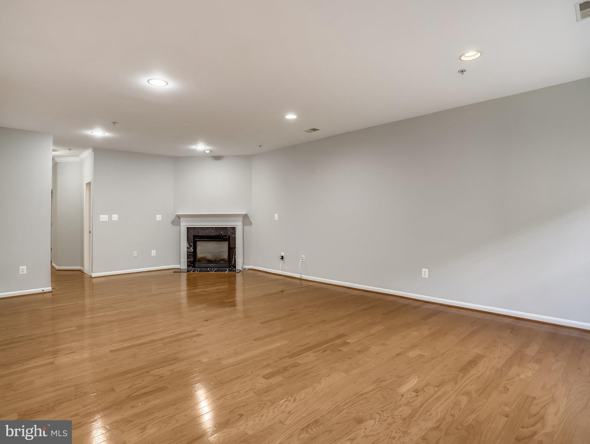 RETREAT AT FAIRWOOD TOWN - Residential Lease