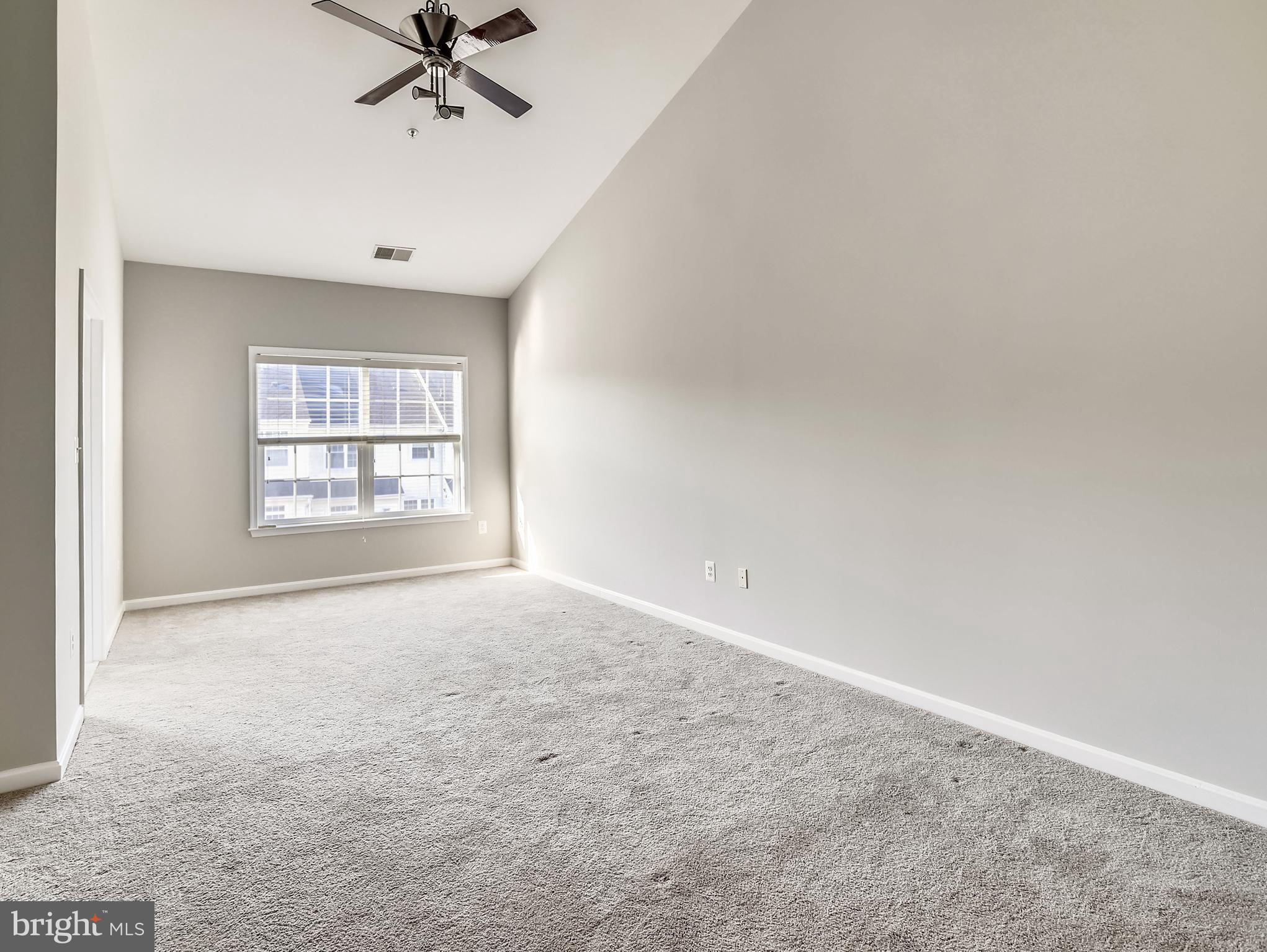 RETREAT AT FAIRWOOD TOWN - Residential Lease