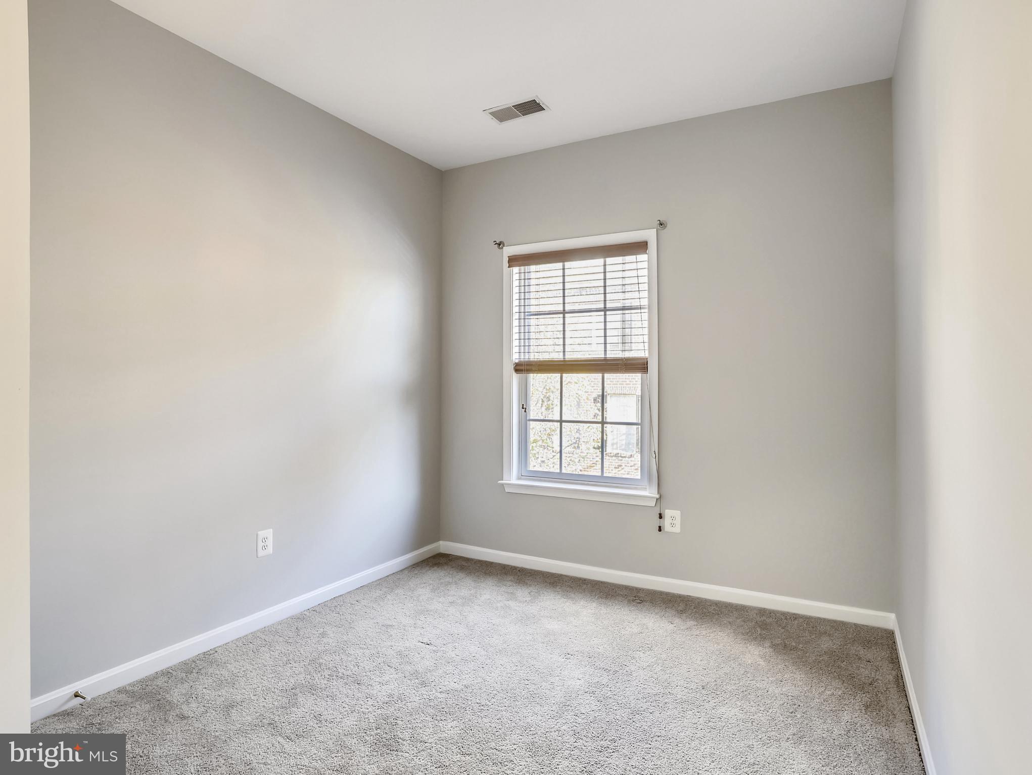 RETREAT AT FAIRWOOD TOWN - Residential Lease