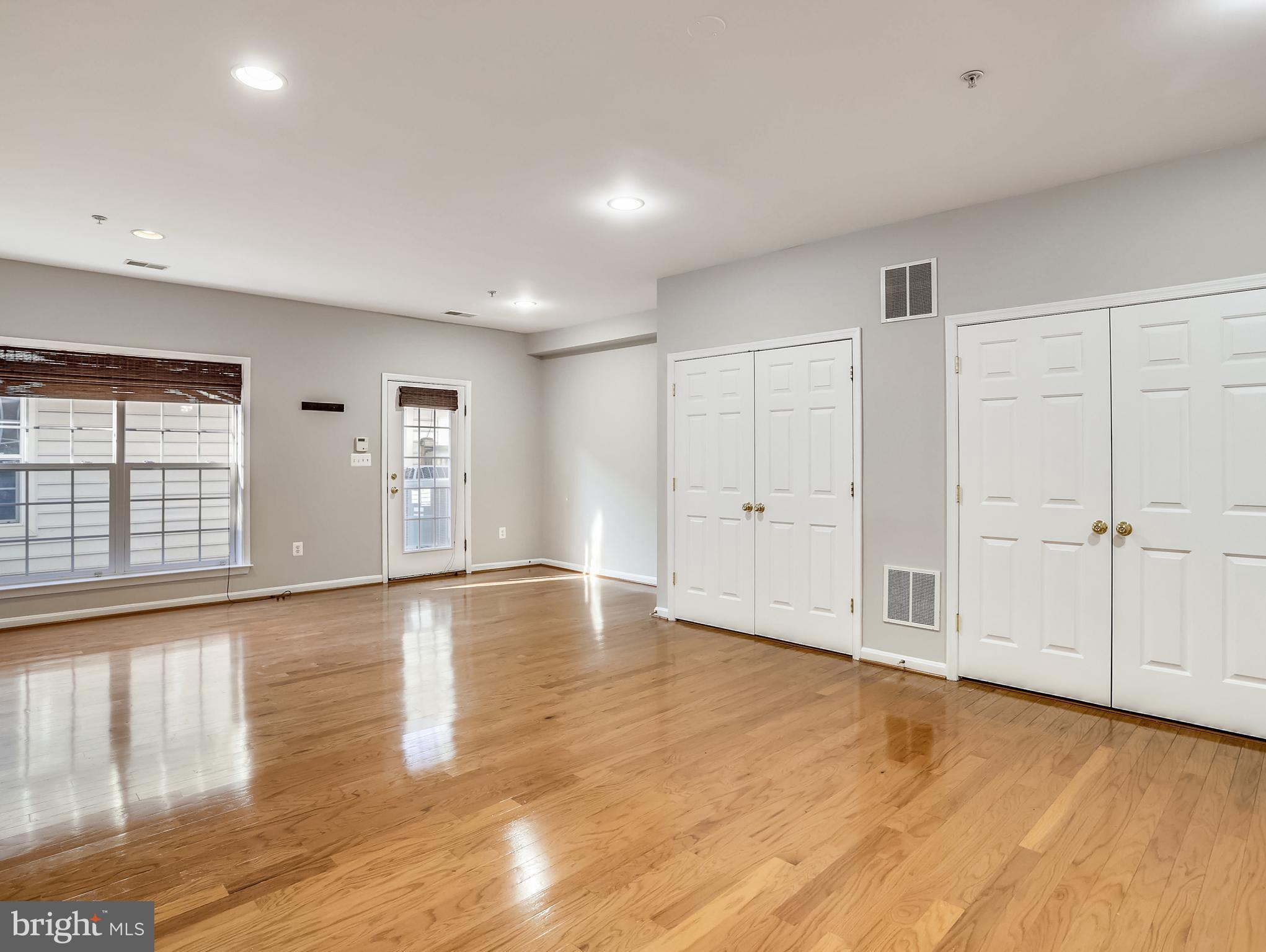 RETREAT AT FAIRWOOD TOWN - Residential Lease