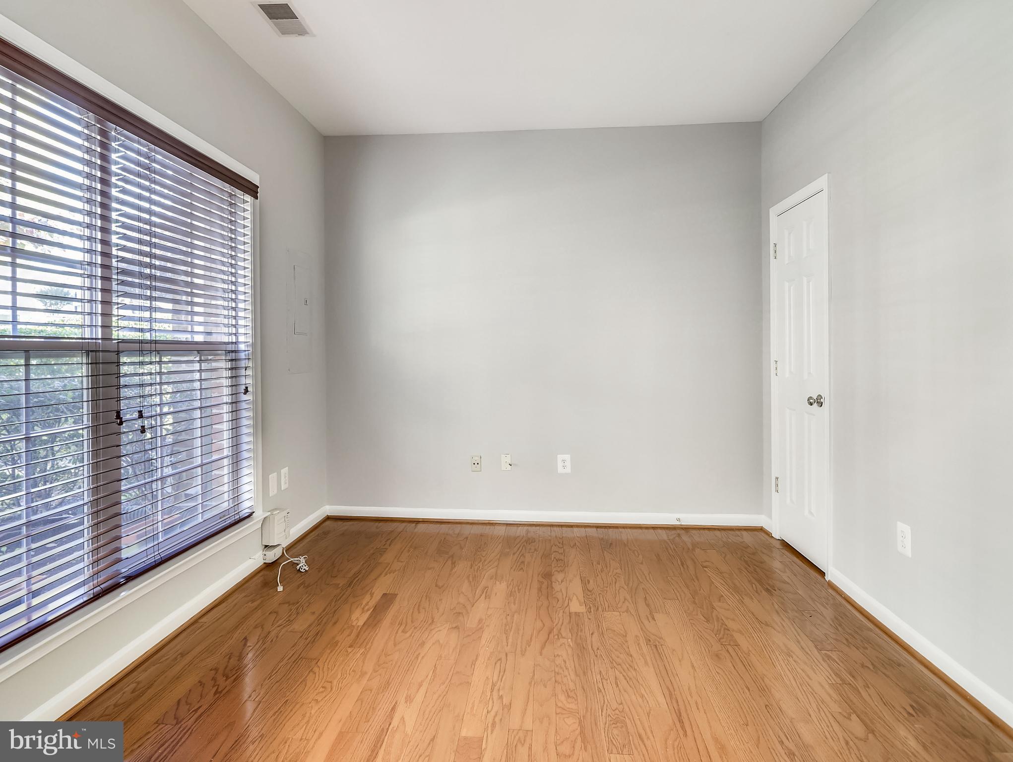 RETREAT AT FAIRWOOD TOWN - Residential Lease