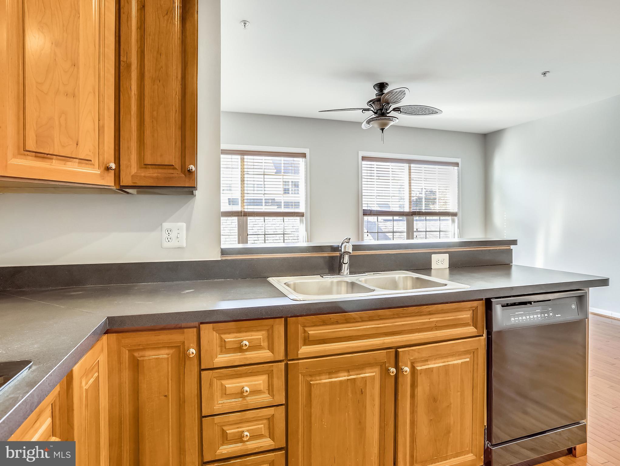 RETREAT AT FAIRWOOD TOWN - Residential Lease