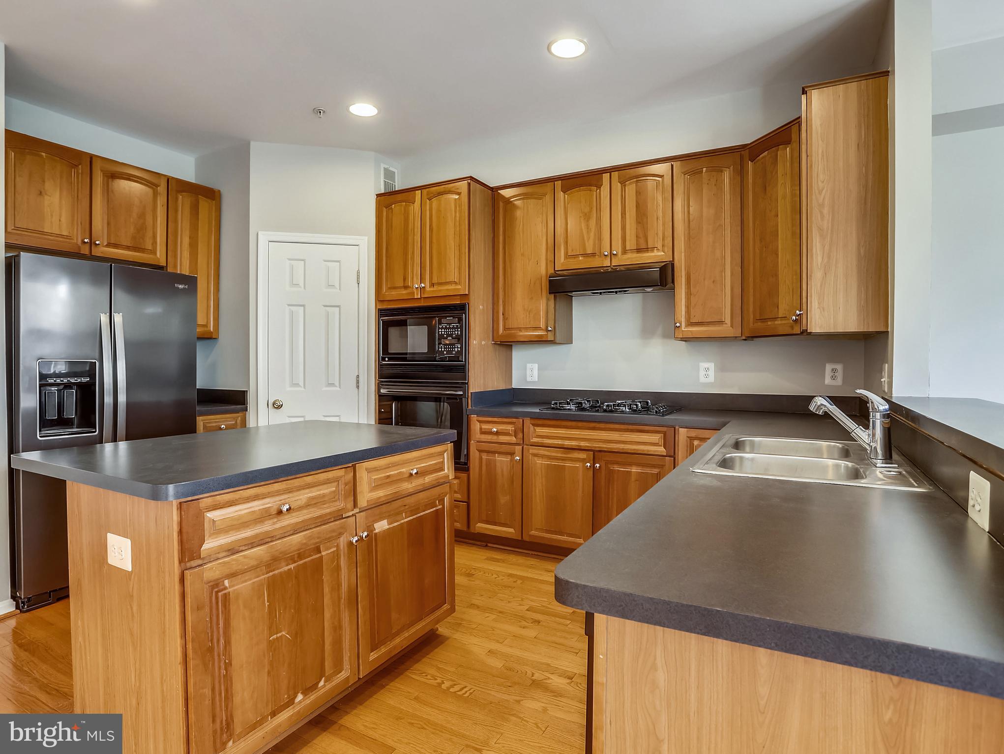 RETREAT AT FAIRWOOD TOWN - Residential Lease