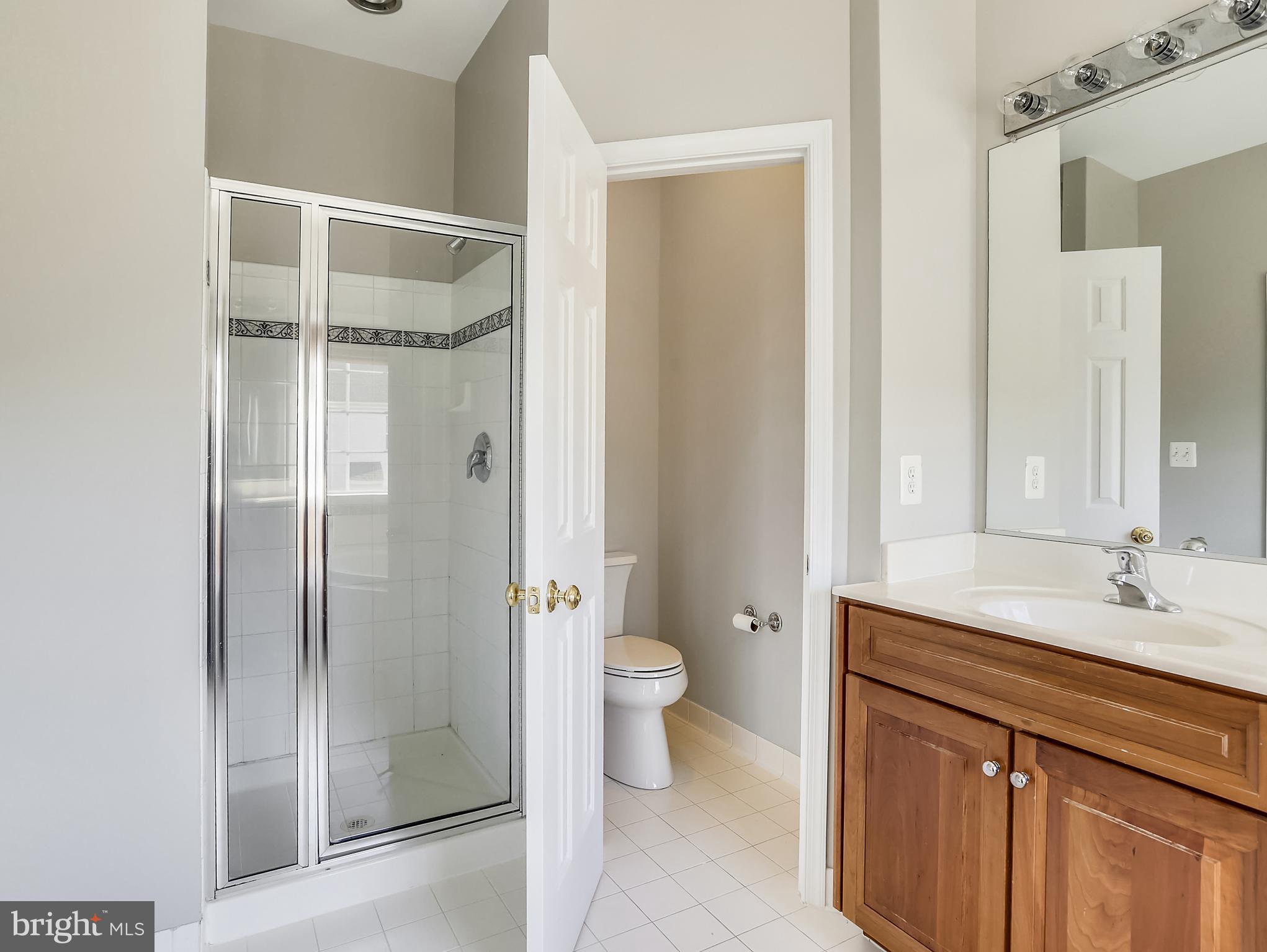 RETREAT AT FAIRWOOD TOWN - Residential Lease