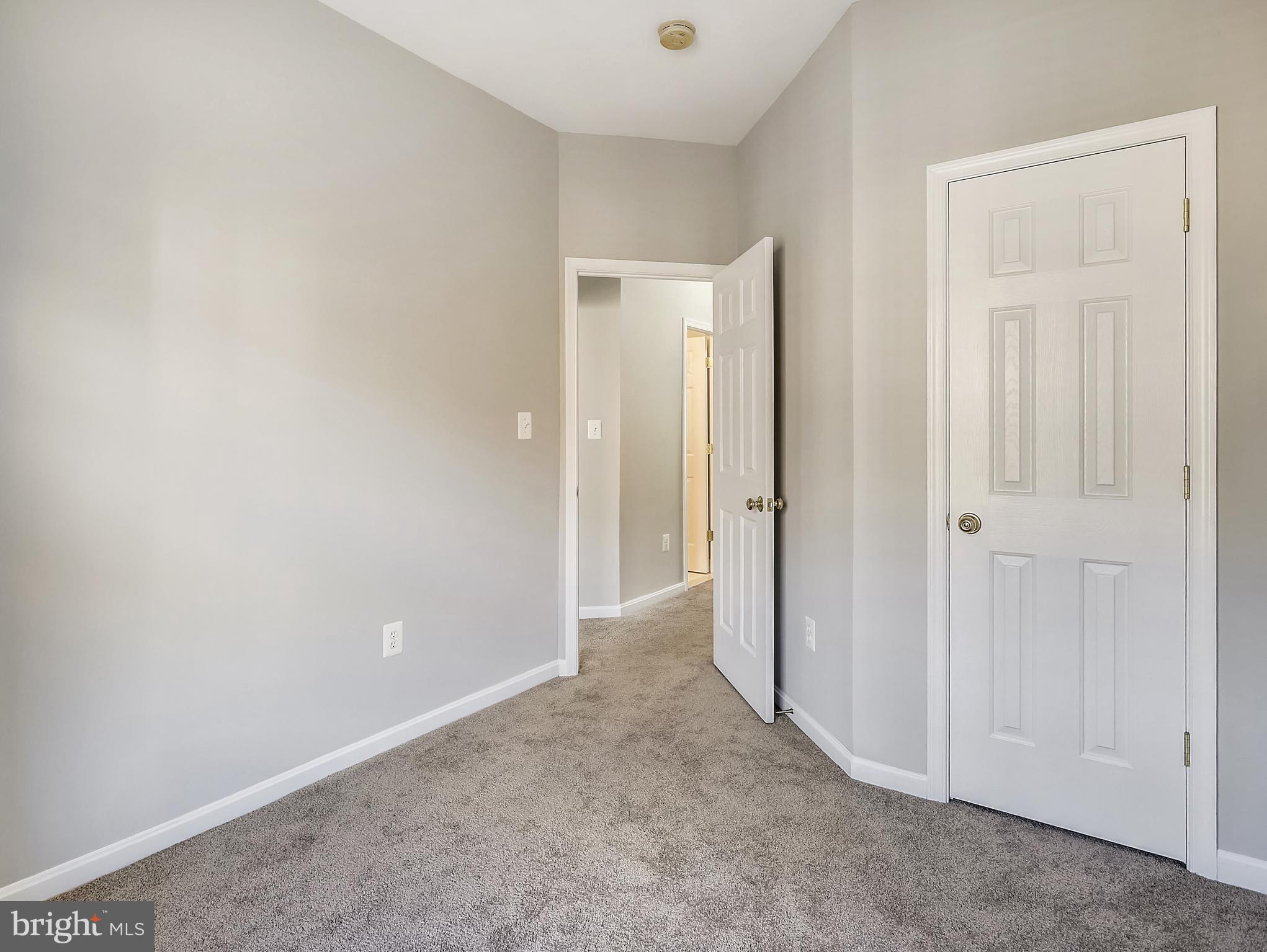 RETREAT AT FAIRWOOD TOWN - Residential Lease