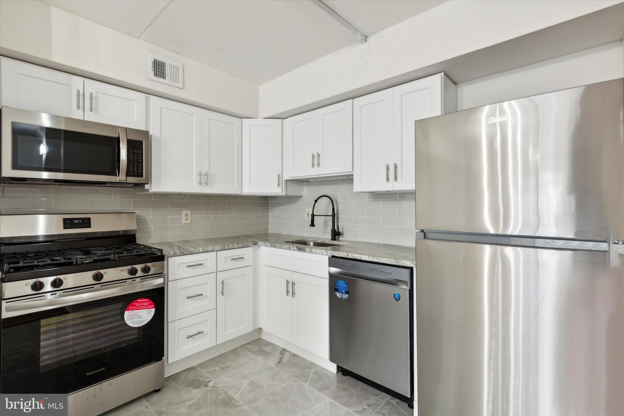 STONY CREEK - Residential Lease