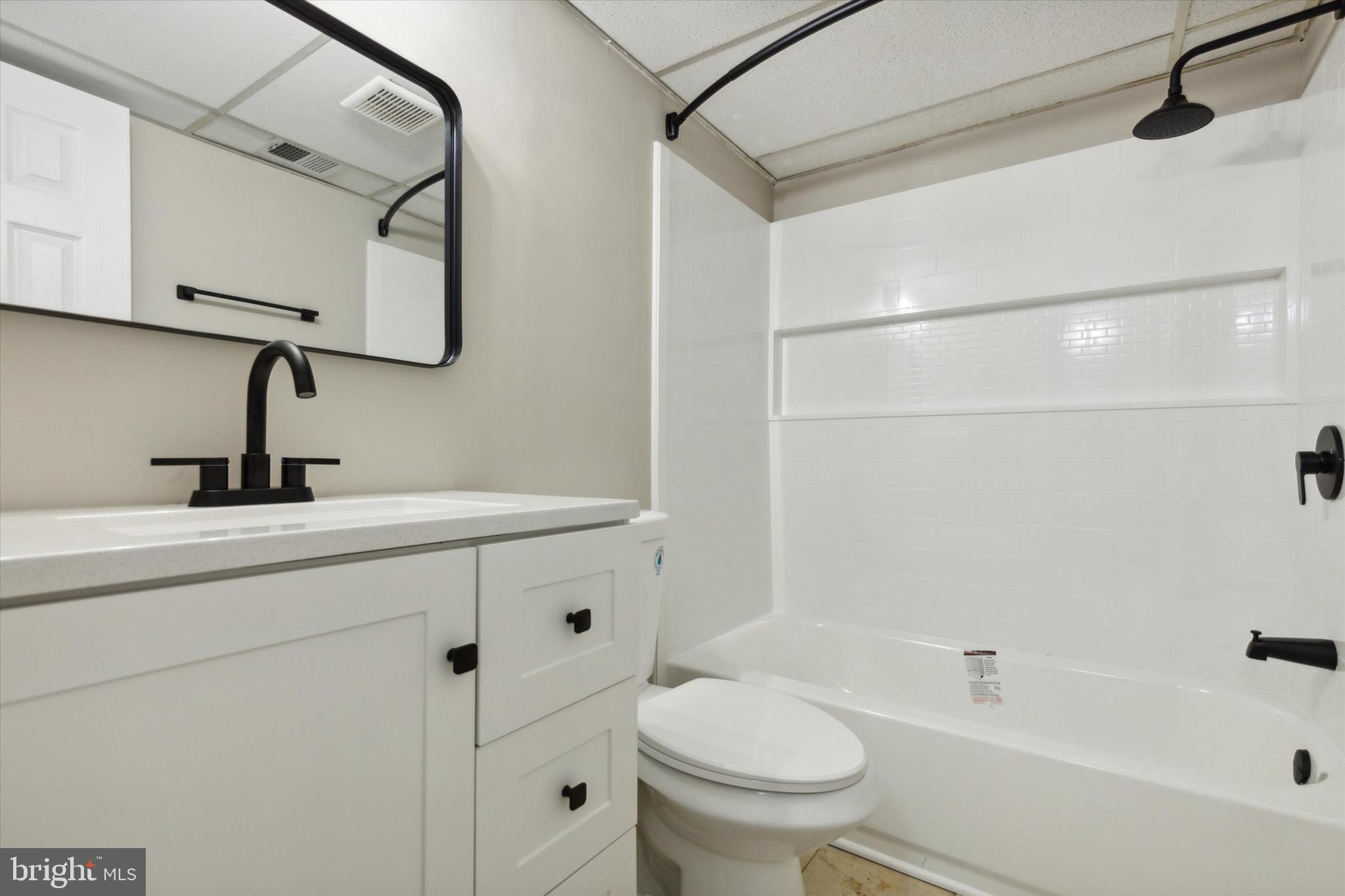 STONY CREEK - Residential Lease