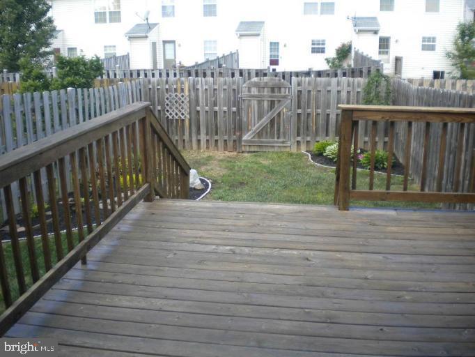 HUNTINGTON MEADOWS - Residential Lease