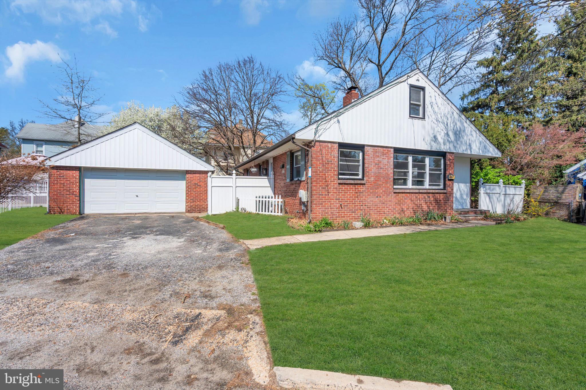 247 WOODLAWN AVENUE