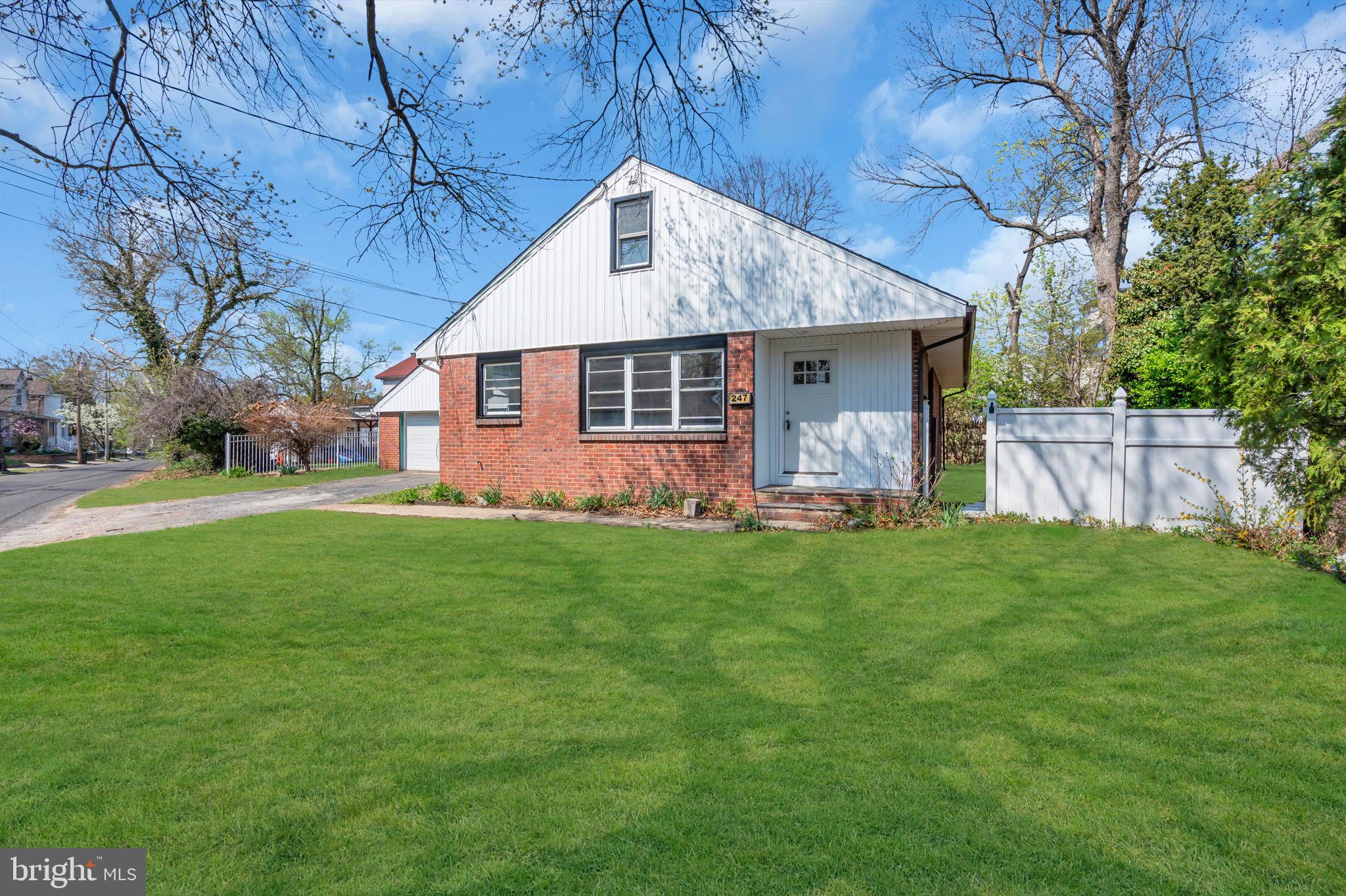 247 WOODLAWN AVENUE