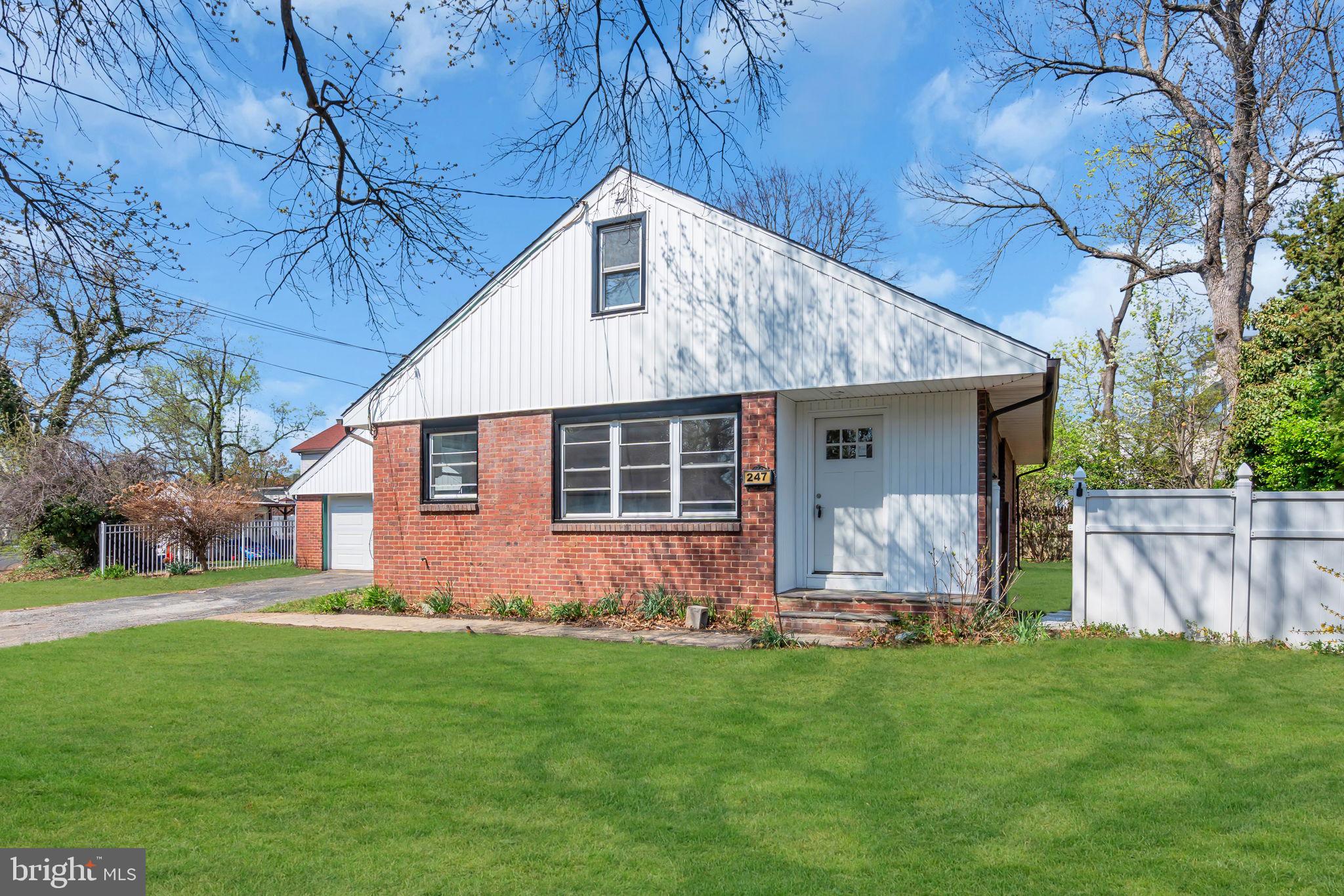 247 WOODLAWN AVENUE