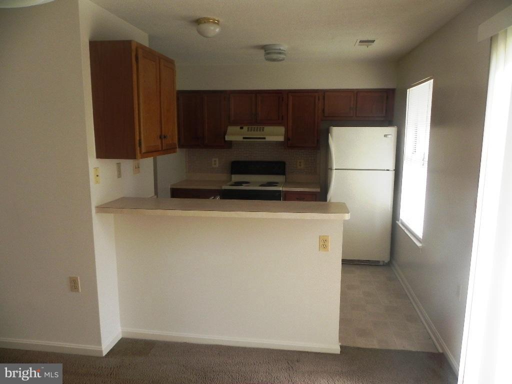 TANGLEWOOD TOWNHOMES SUB - Residential Lease