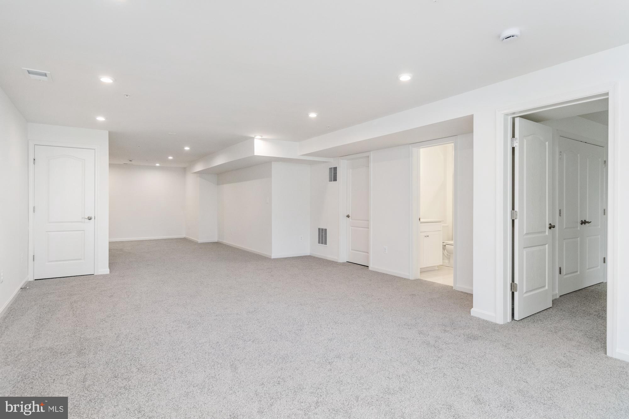 PERRY HALL - Residential