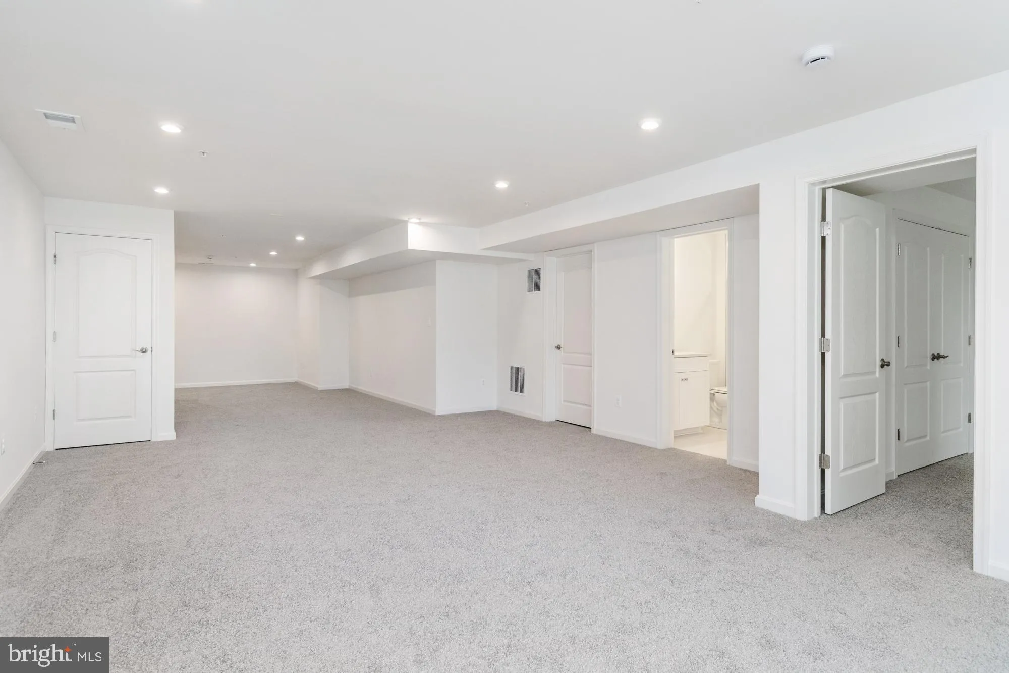 Perry Hall, Maryland 21128, United States, 4 Bedrooms Bedrooms, ,4 BathroomsBathrooms,Residential,Pending,43587