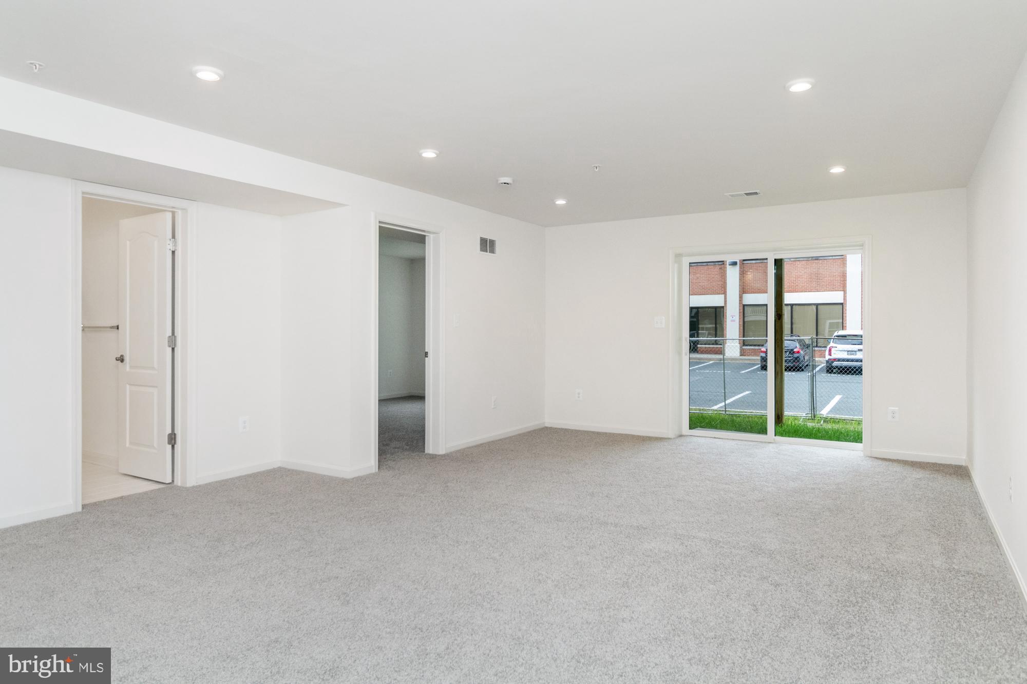 PERRY HALL - Residential