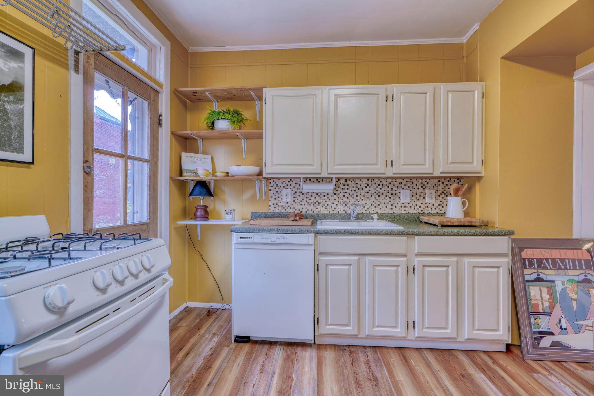 HAMPDEN HISTORIC DISTRICT - Residential