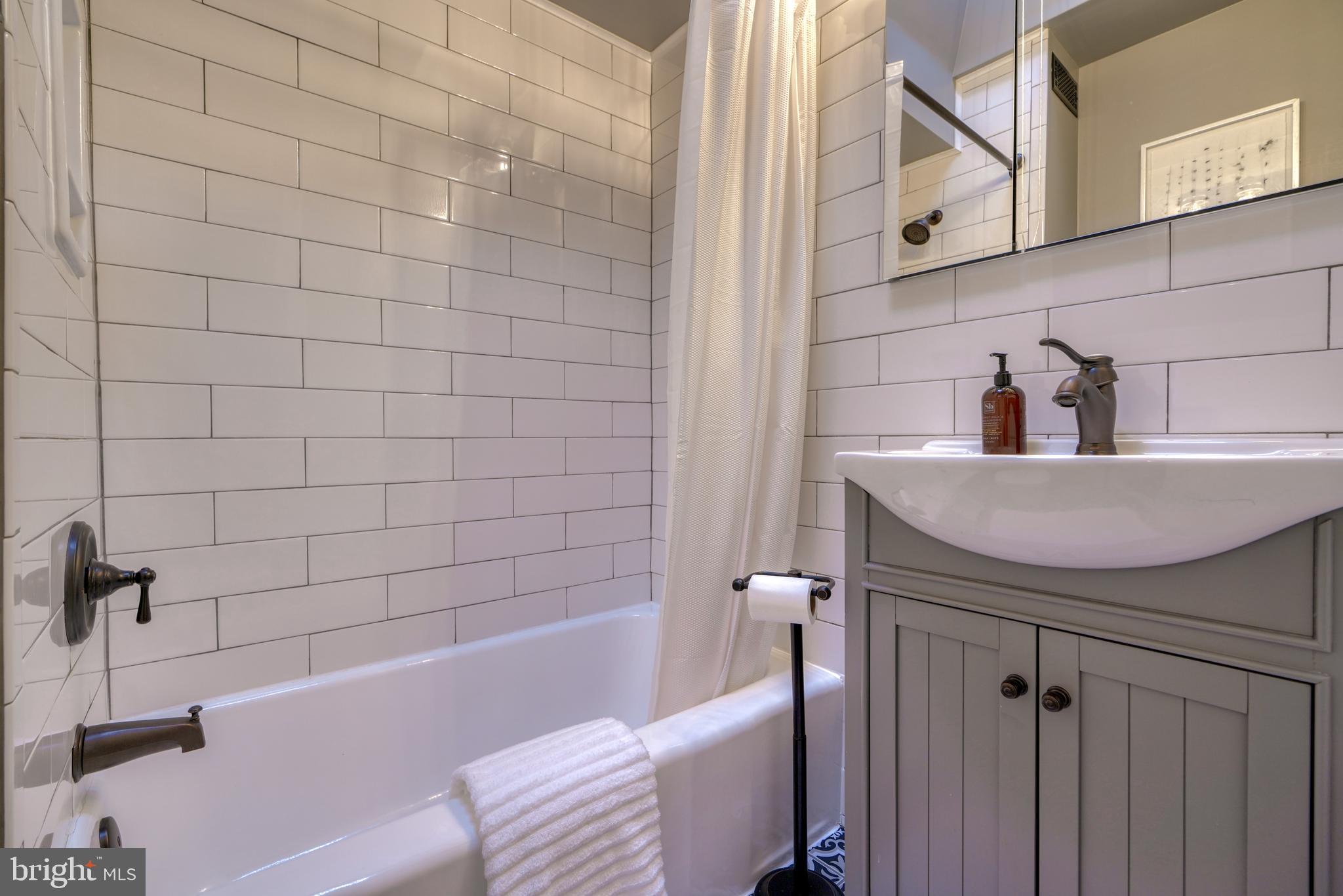 HAMPDEN HISTORIC DISTRICT - Residential