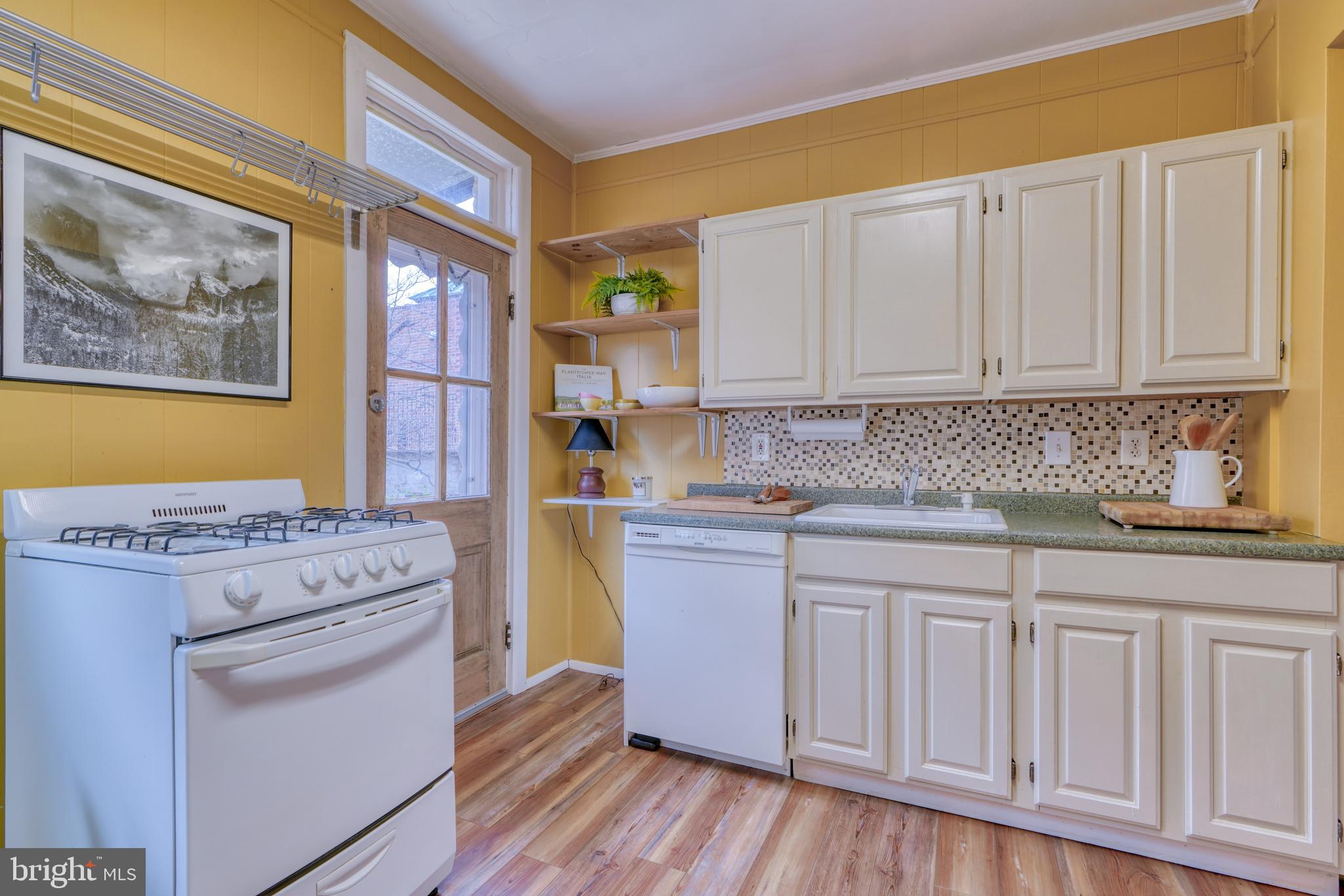 HAMPDEN HISTORIC DISTRICT - Residential