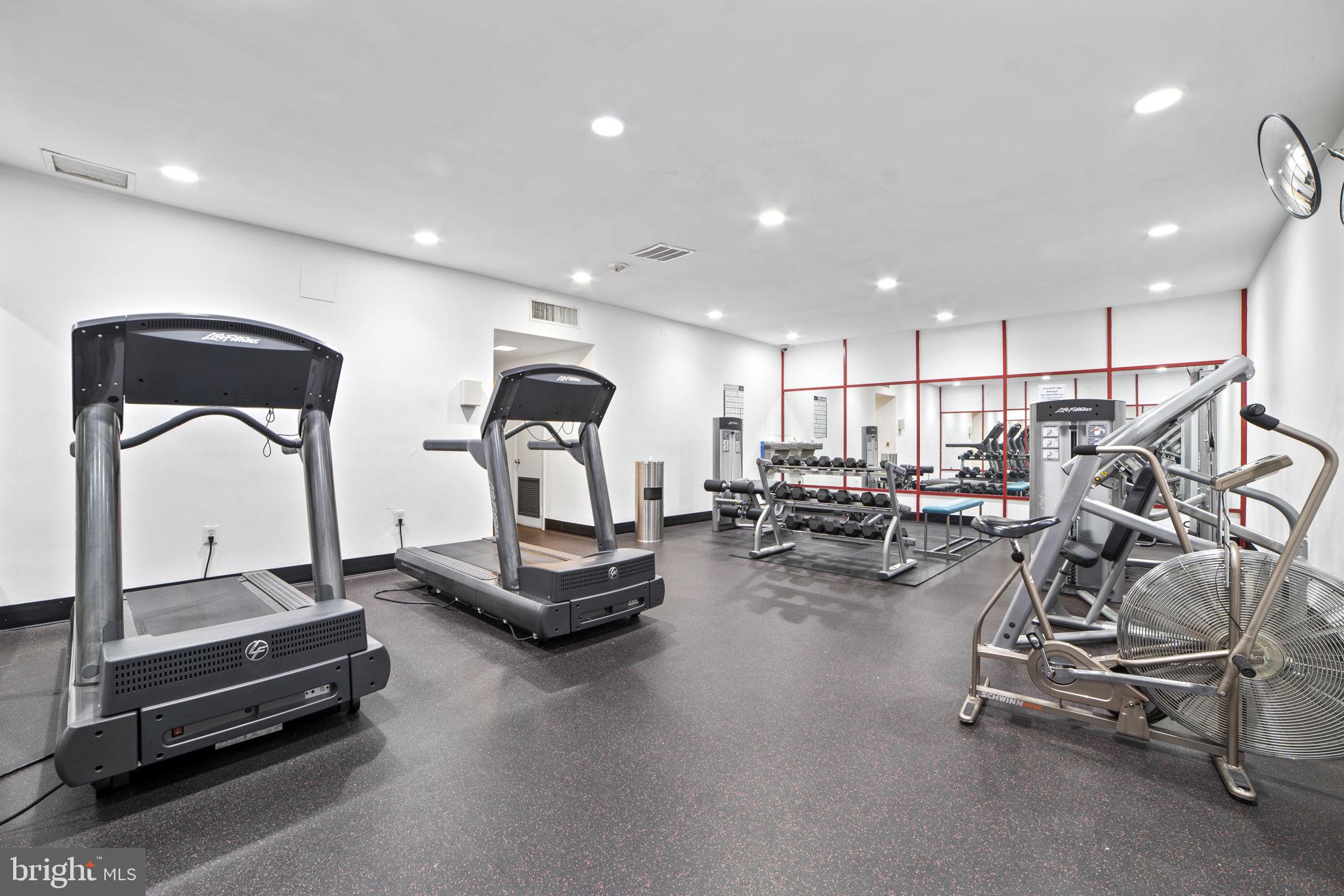 ALEXANDRIA KNOLLS - Residential