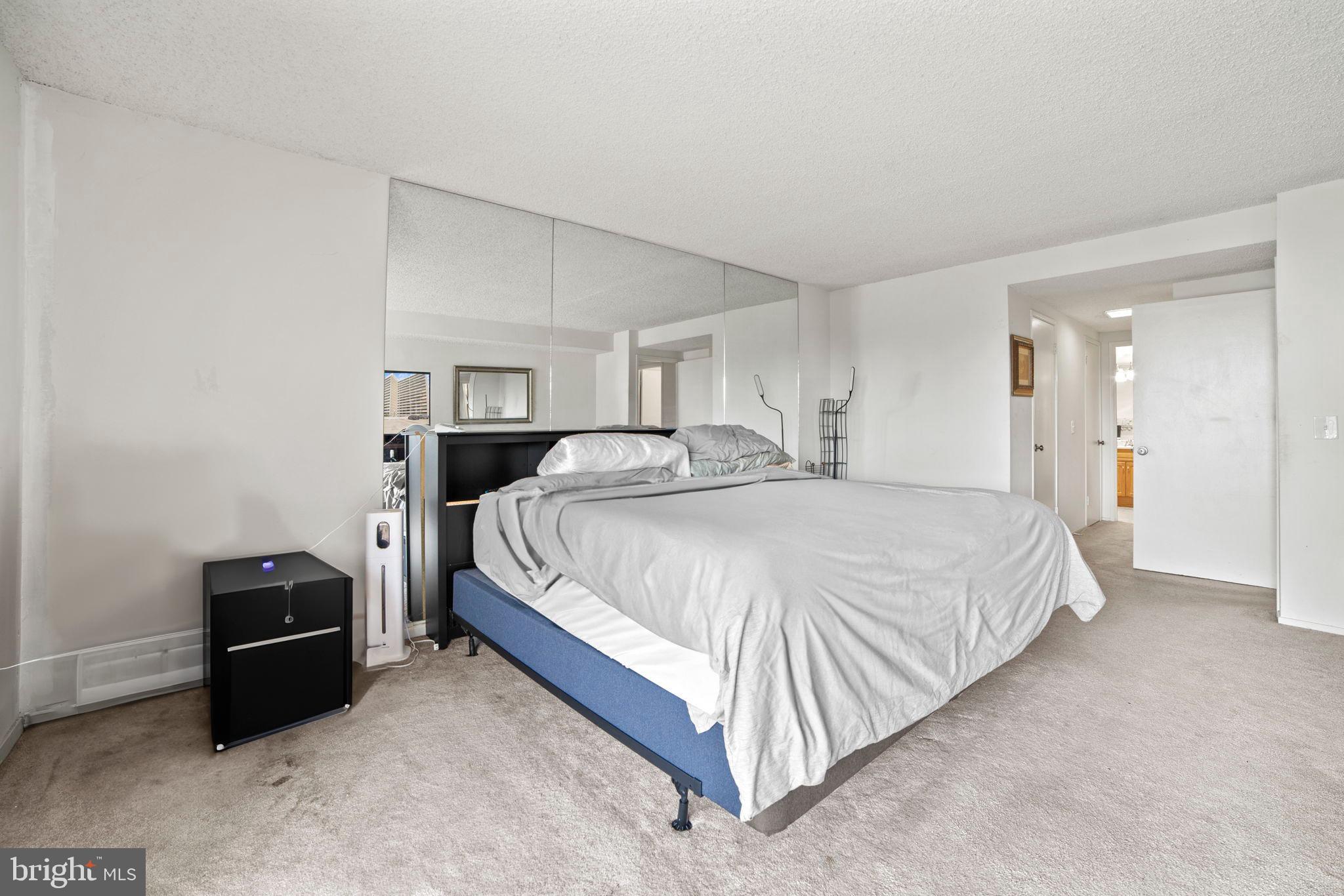 ALEXANDRIA KNOLLS - Residential