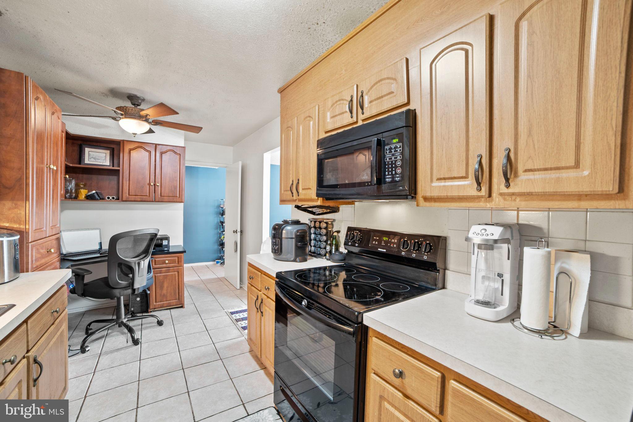 ALEXANDRIA KNOLLS - Residential