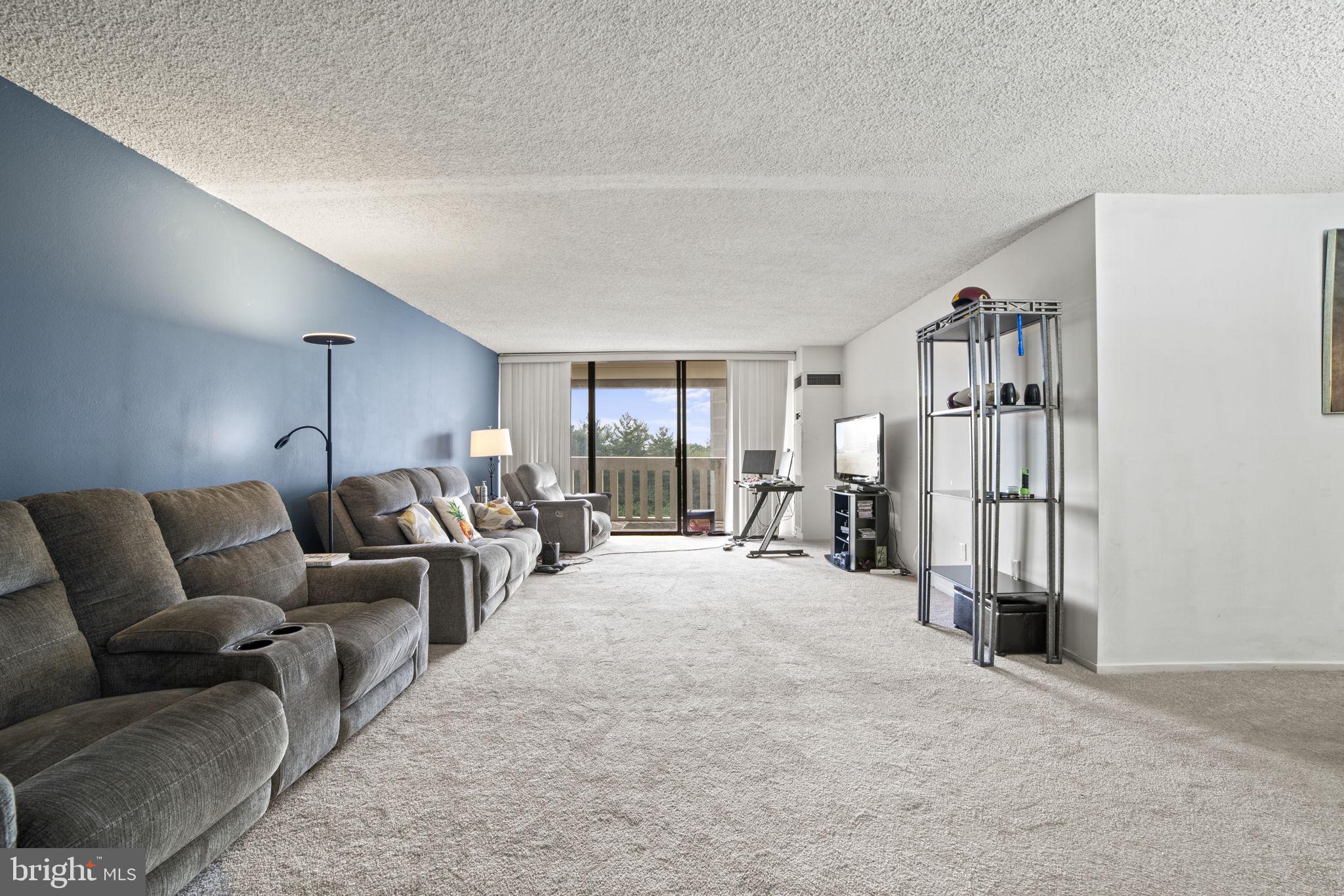 ALEXANDRIA KNOLLS - Residential