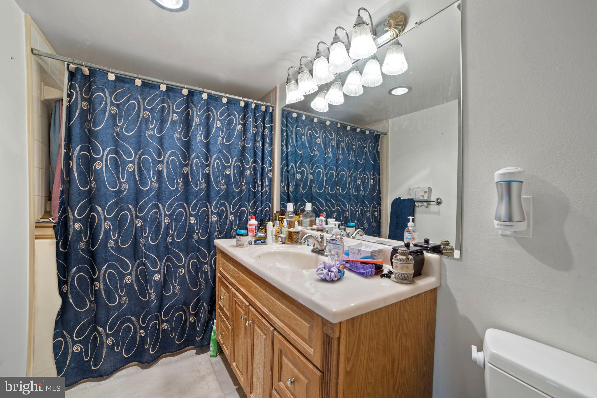 ALEXANDRIA KNOLLS - Residential