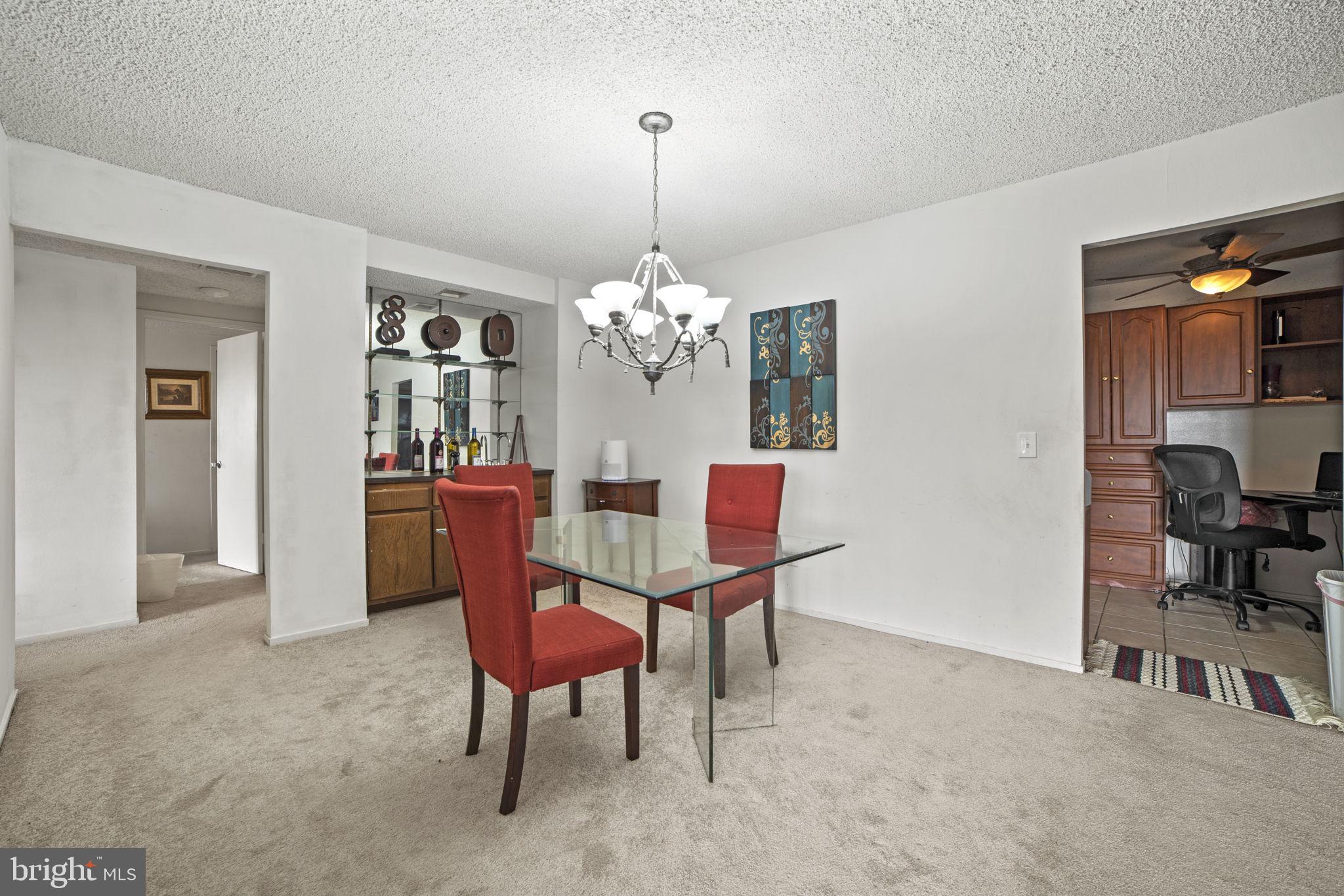 ALEXANDRIA KNOLLS - Residential