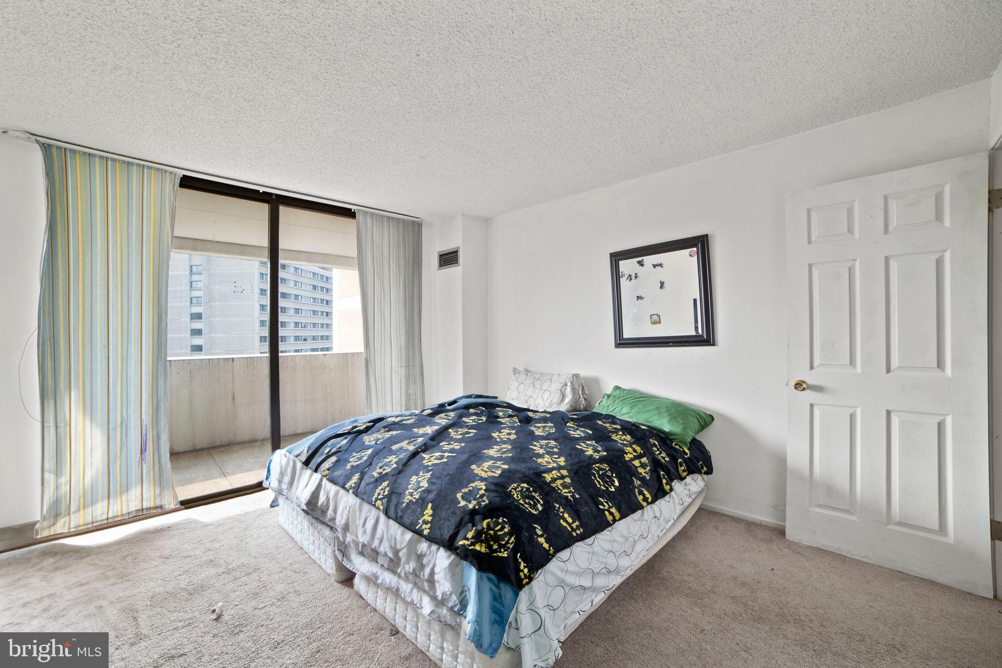 ALEXANDRIA KNOLLS - Residential