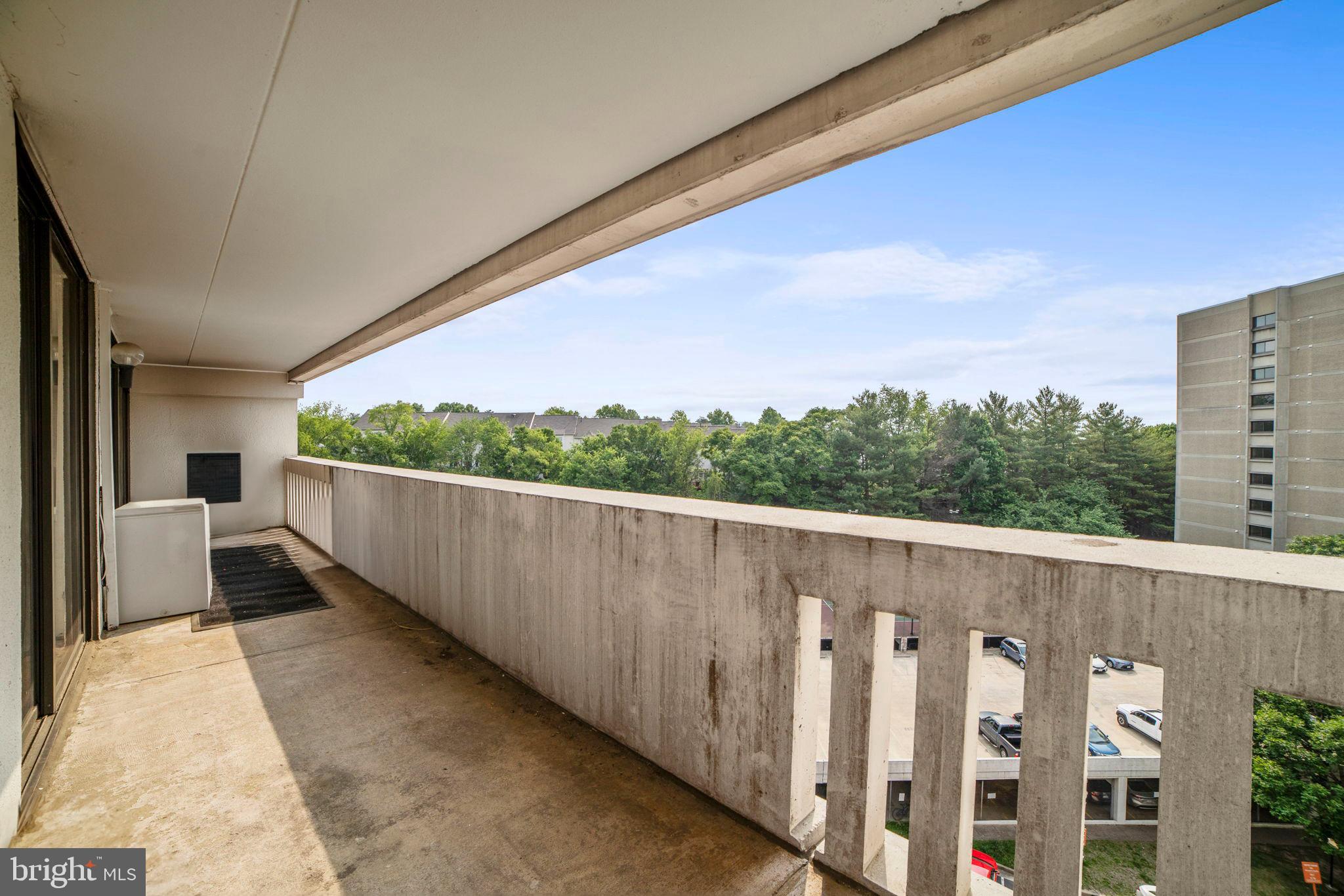 ALEXANDRIA KNOLLS - Residential