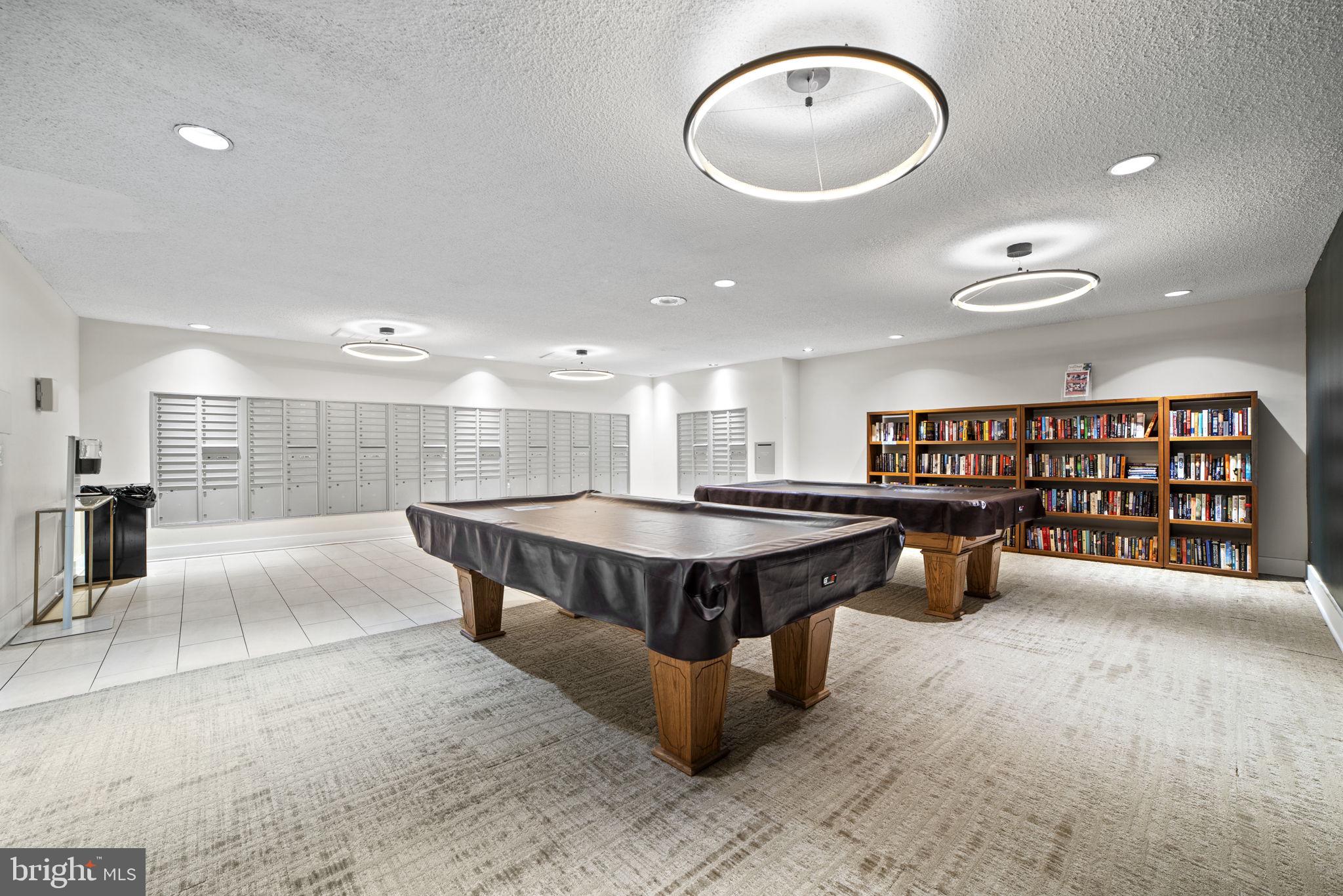 ALEXANDRIA KNOLLS - Residential