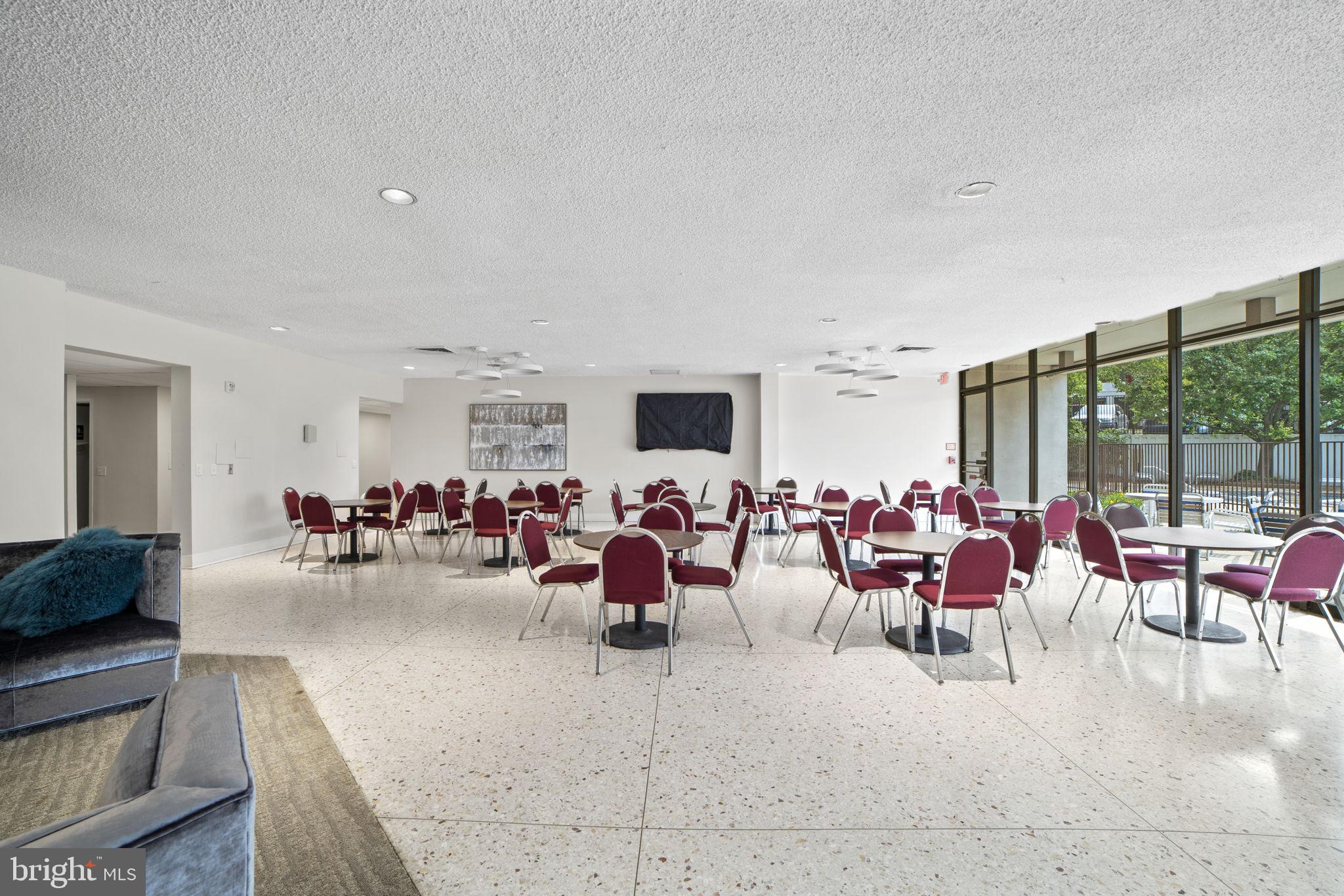 ALEXANDRIA KNOLLS - Residential