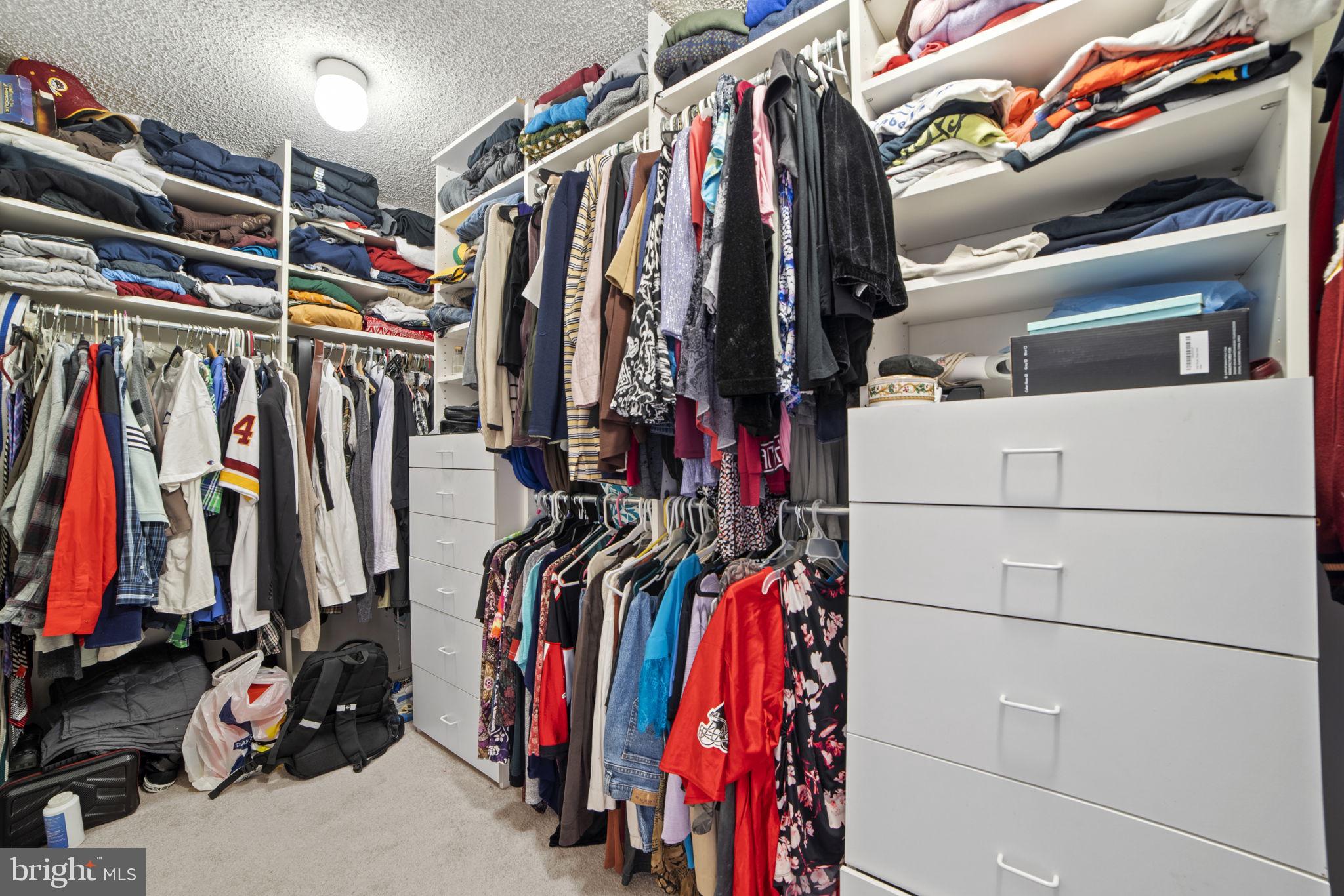 ALEXANDRIA KNOLLS - Residential