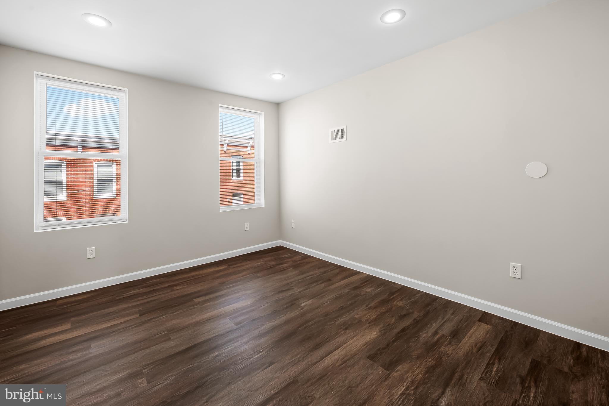 GREENMOUNT WEST - Residential