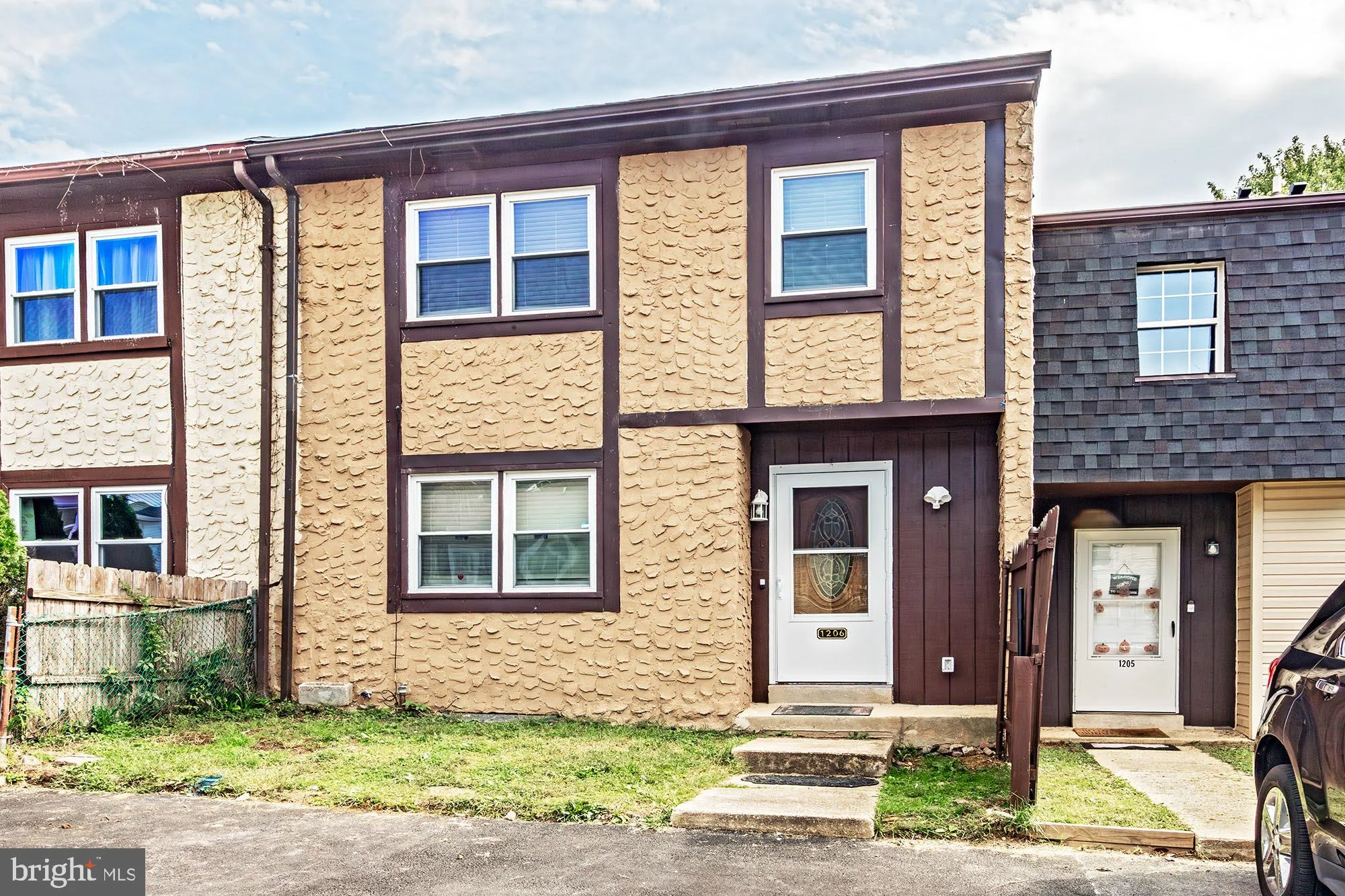 1206 Flanders Way, Newark, DE 19702