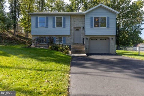 Homes For Sale - 4535 Scotland Main Street<br/> Franklin County, CHAMBERSBURG, PA 17202
