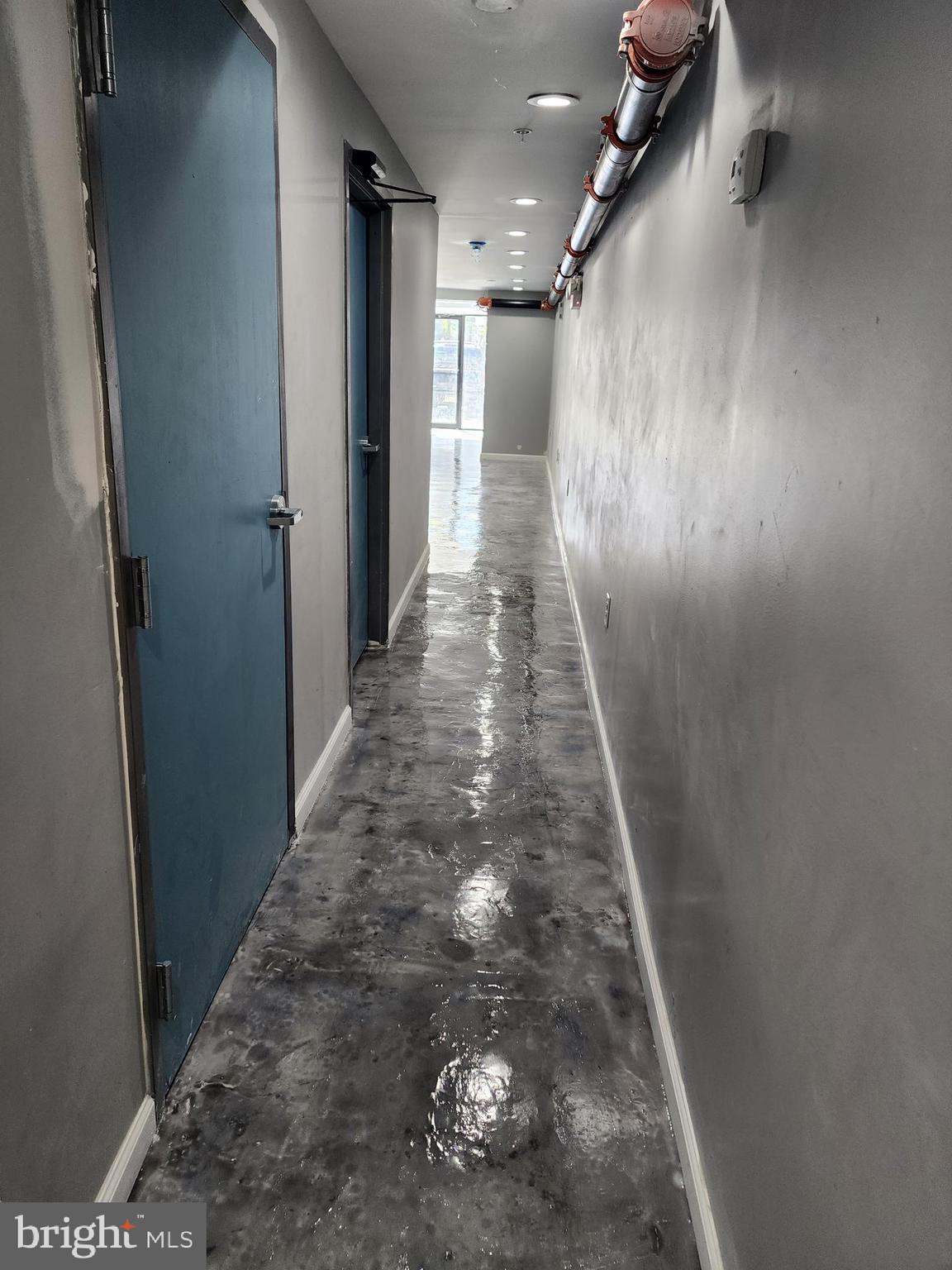 ALLEGHENY WEST - Commercial Lease