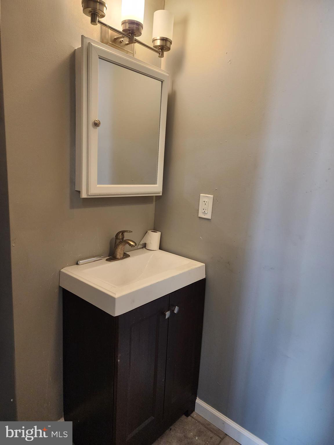 ALLEGHENY WEST - Commercial Lease