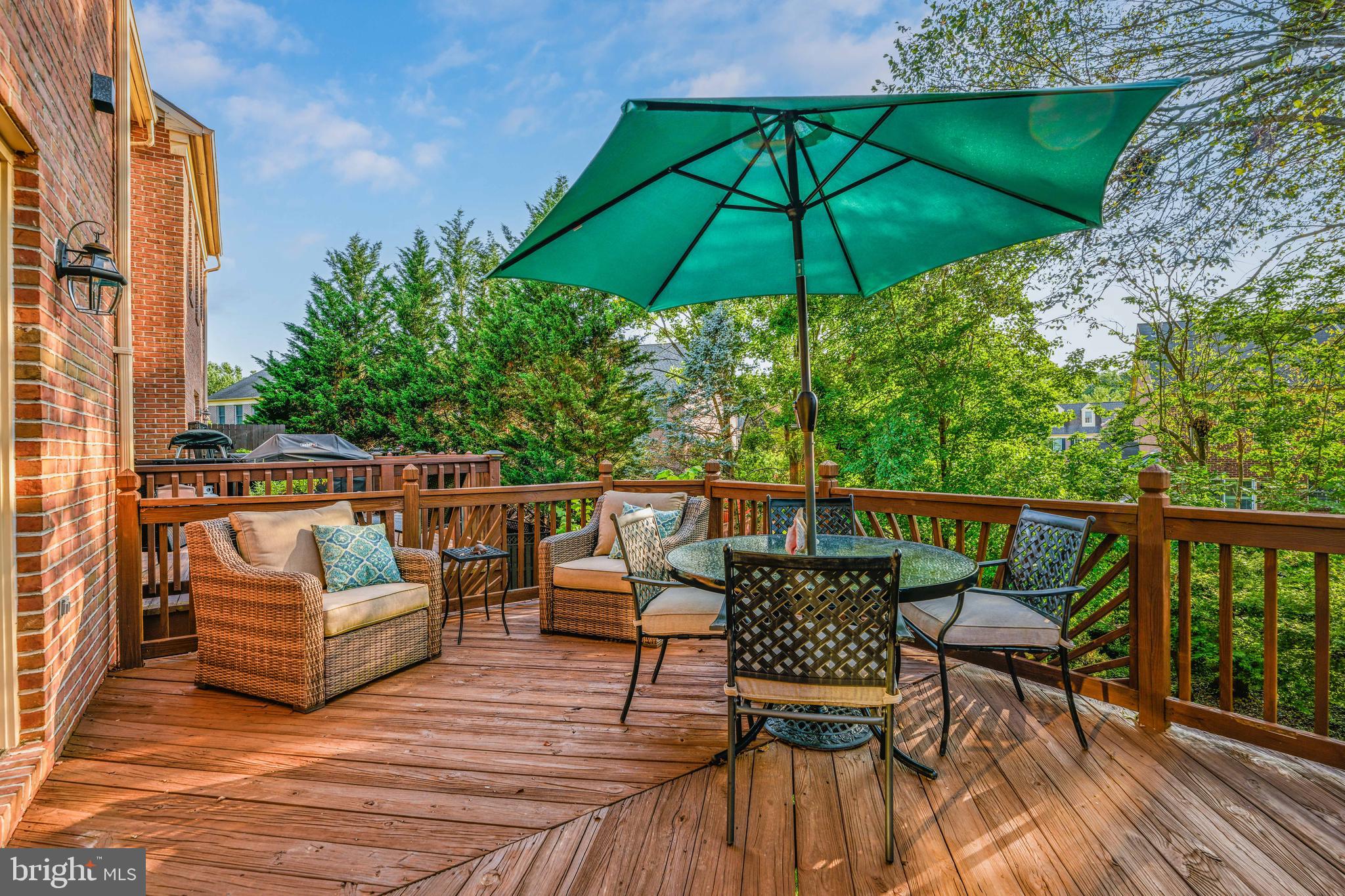 HUNTERS RUN - Residential